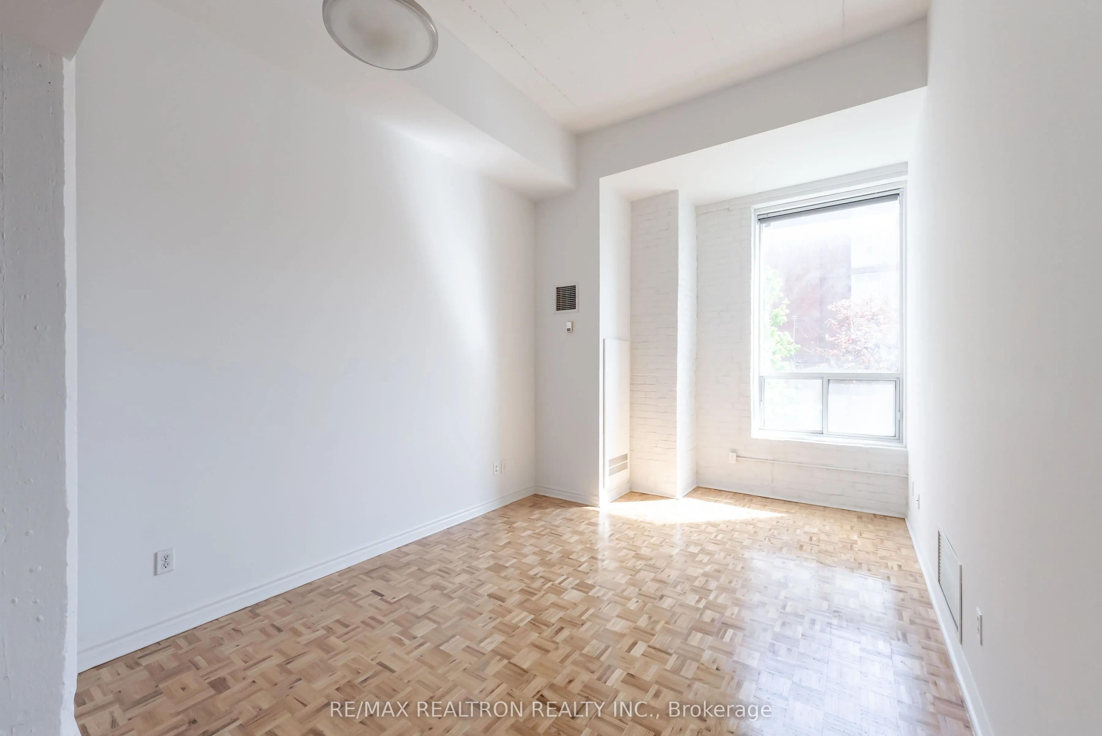 1407 Dupont Street, #401