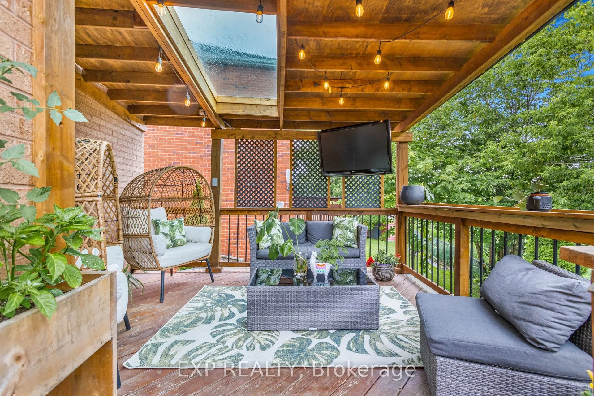 184 Howard Crescent