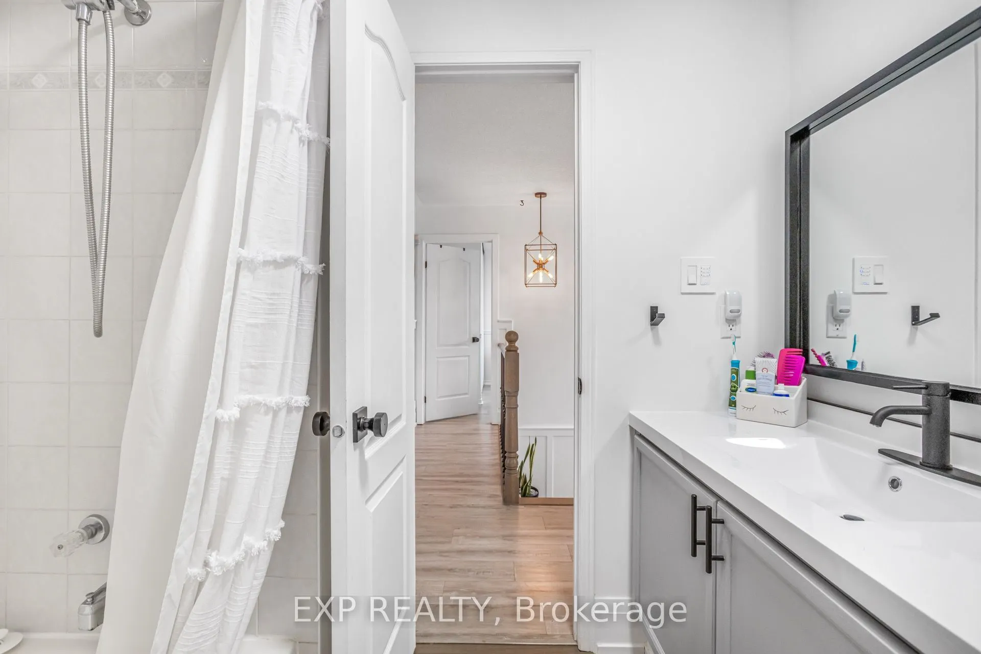 184 Howard Crescent