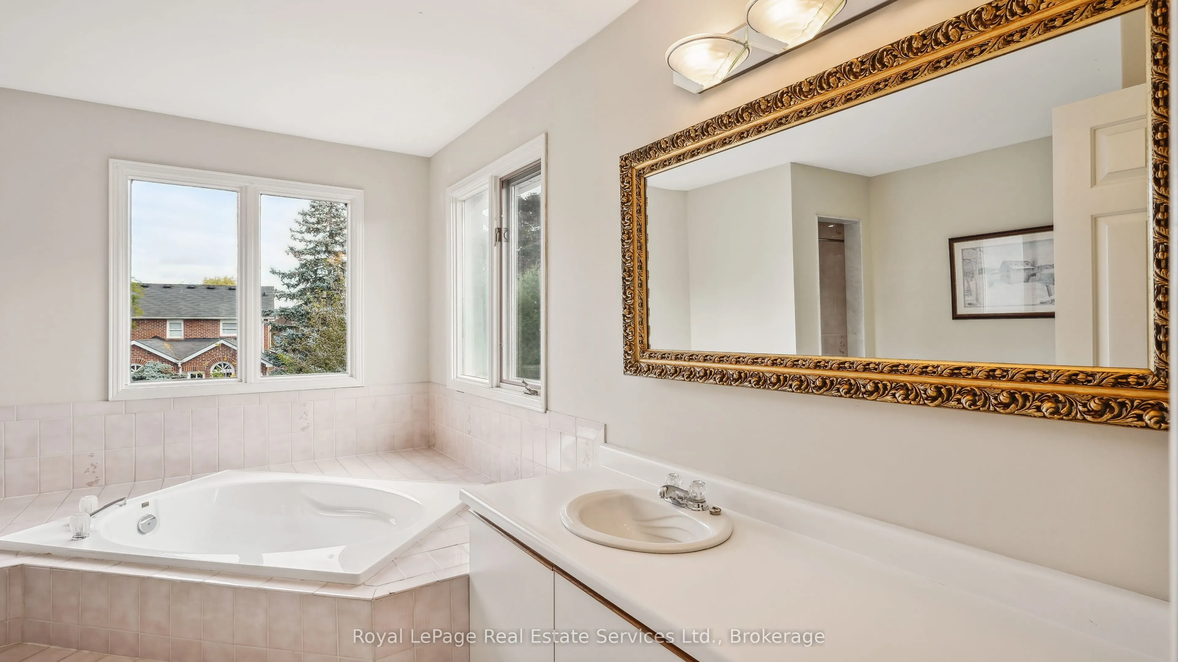 524 Chillingham Crescent