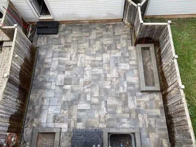 219 ROXTON Road
