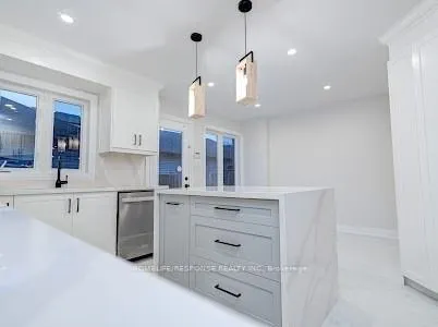 219 ROXTON Road