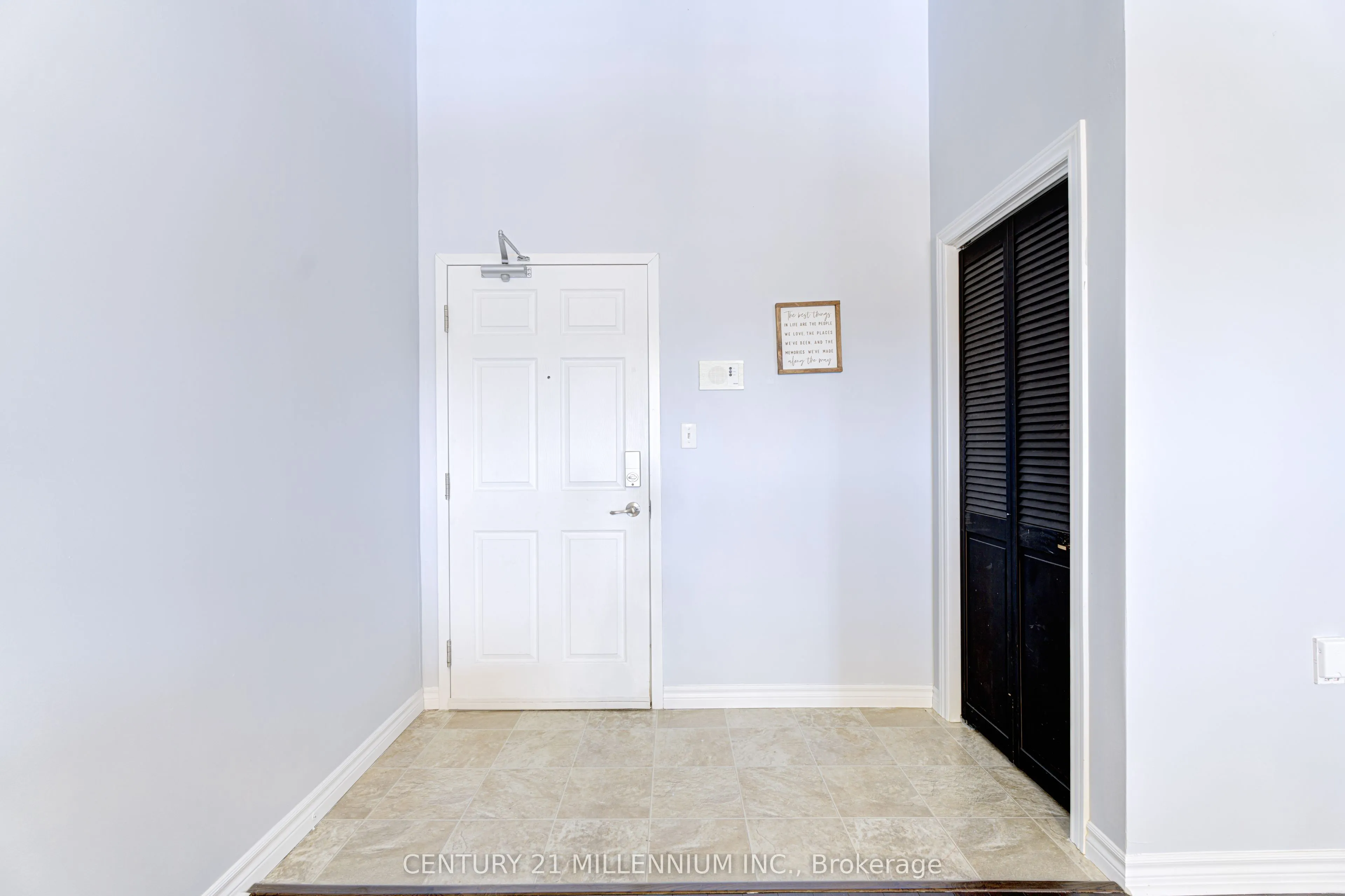 1380 Main Street E, #407