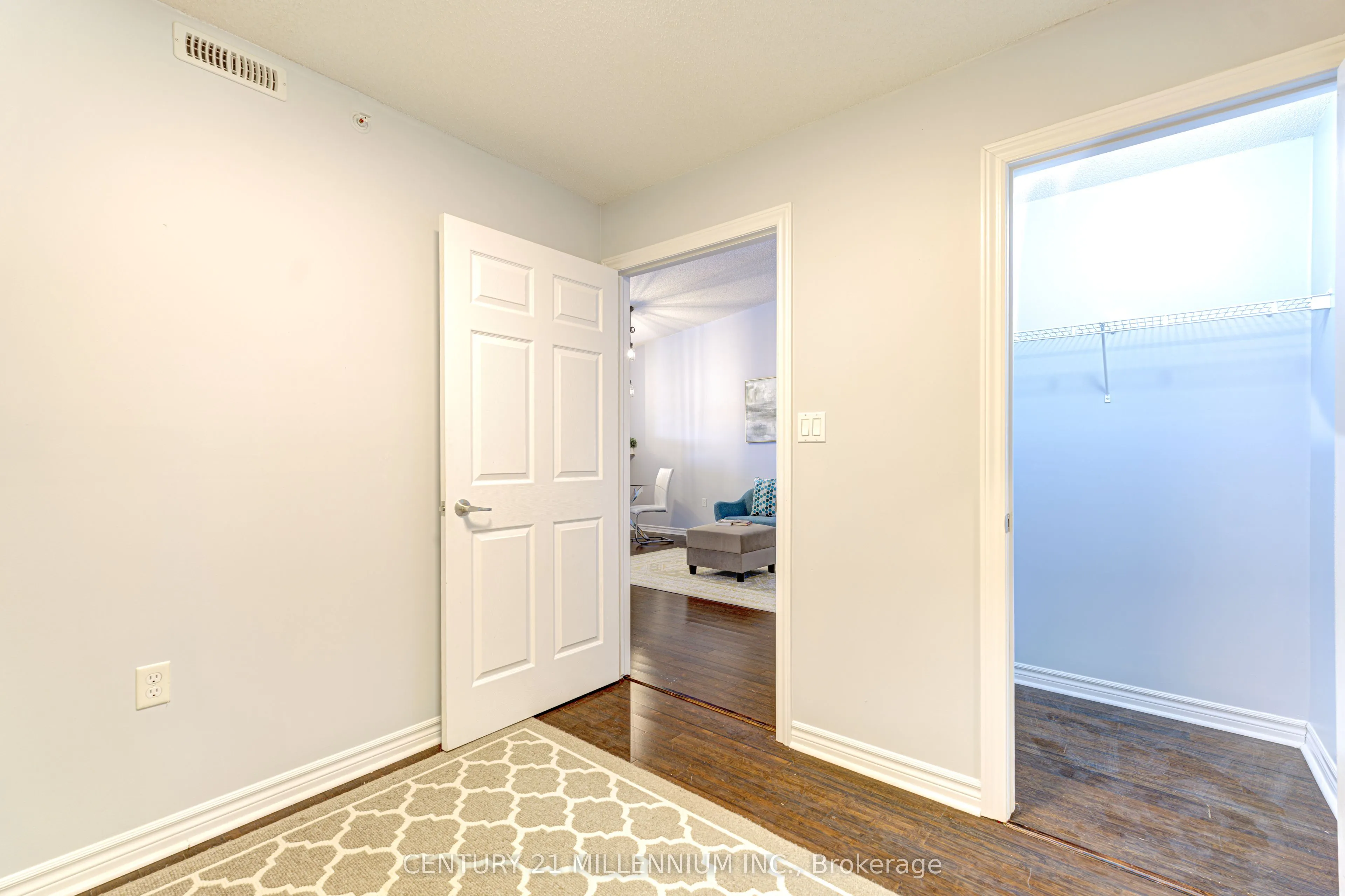 1380 Main Street E, #407