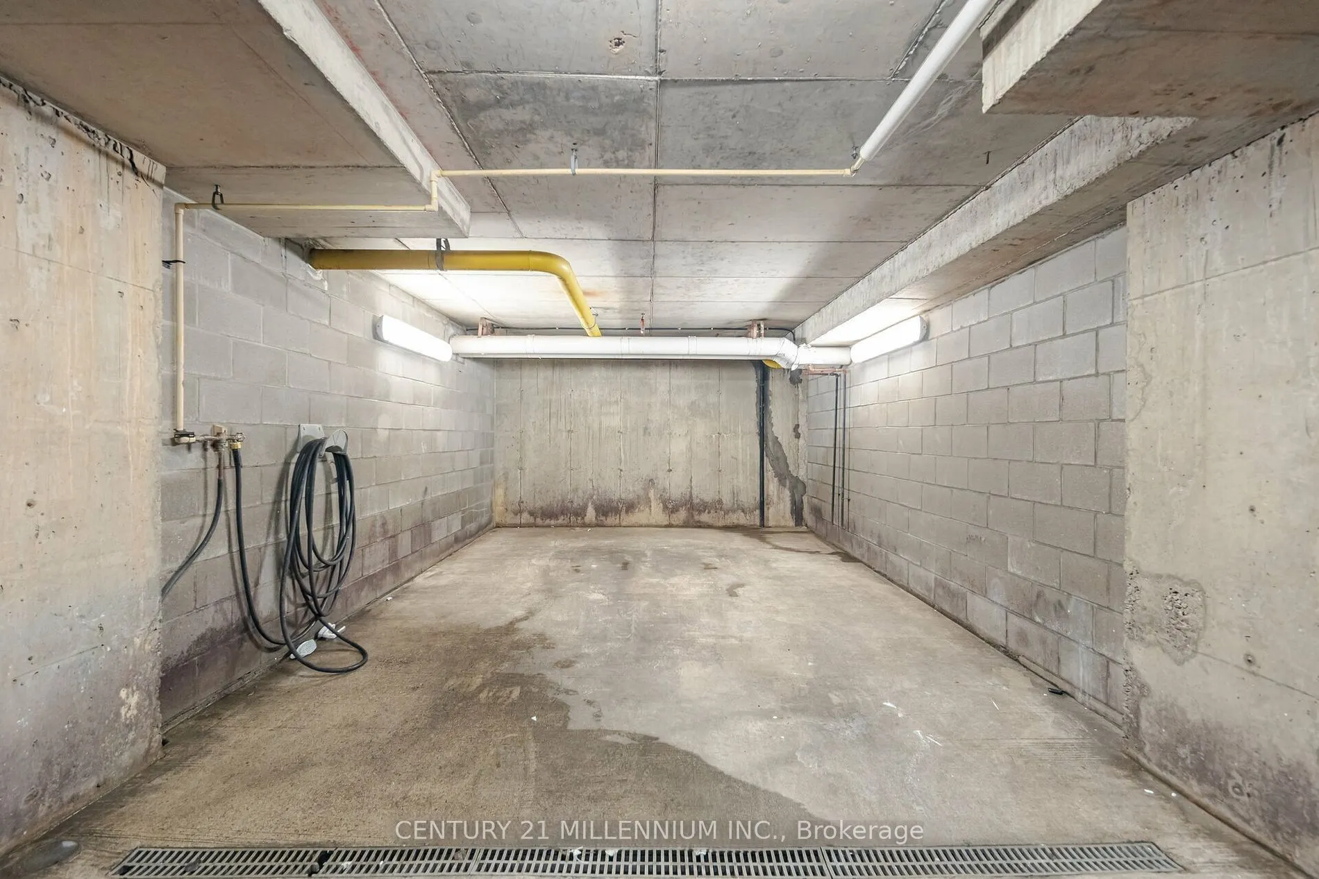 1380 Main Street E, #407