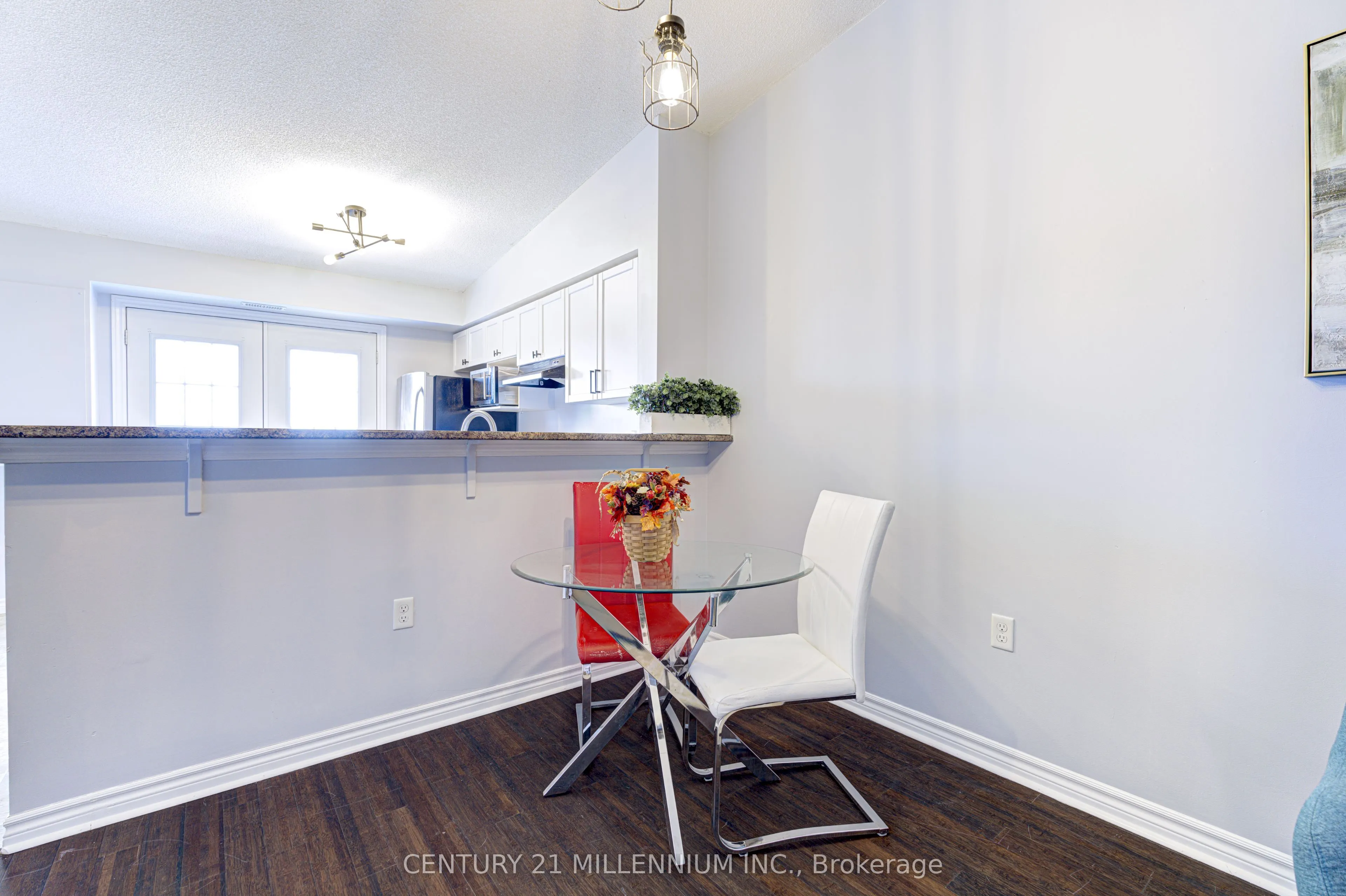 1380 Main Street E, #407