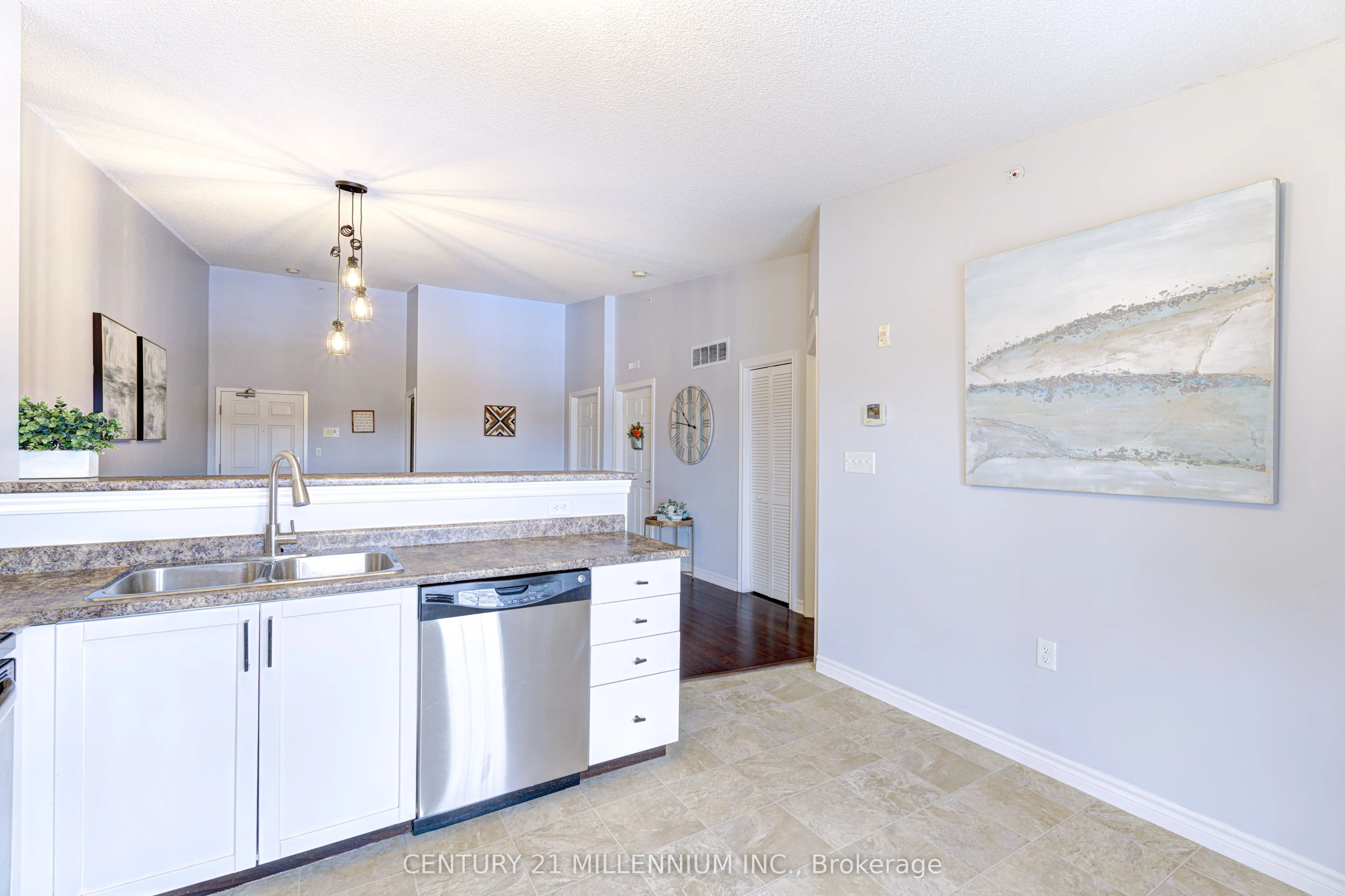 1380 Main Street E, #407