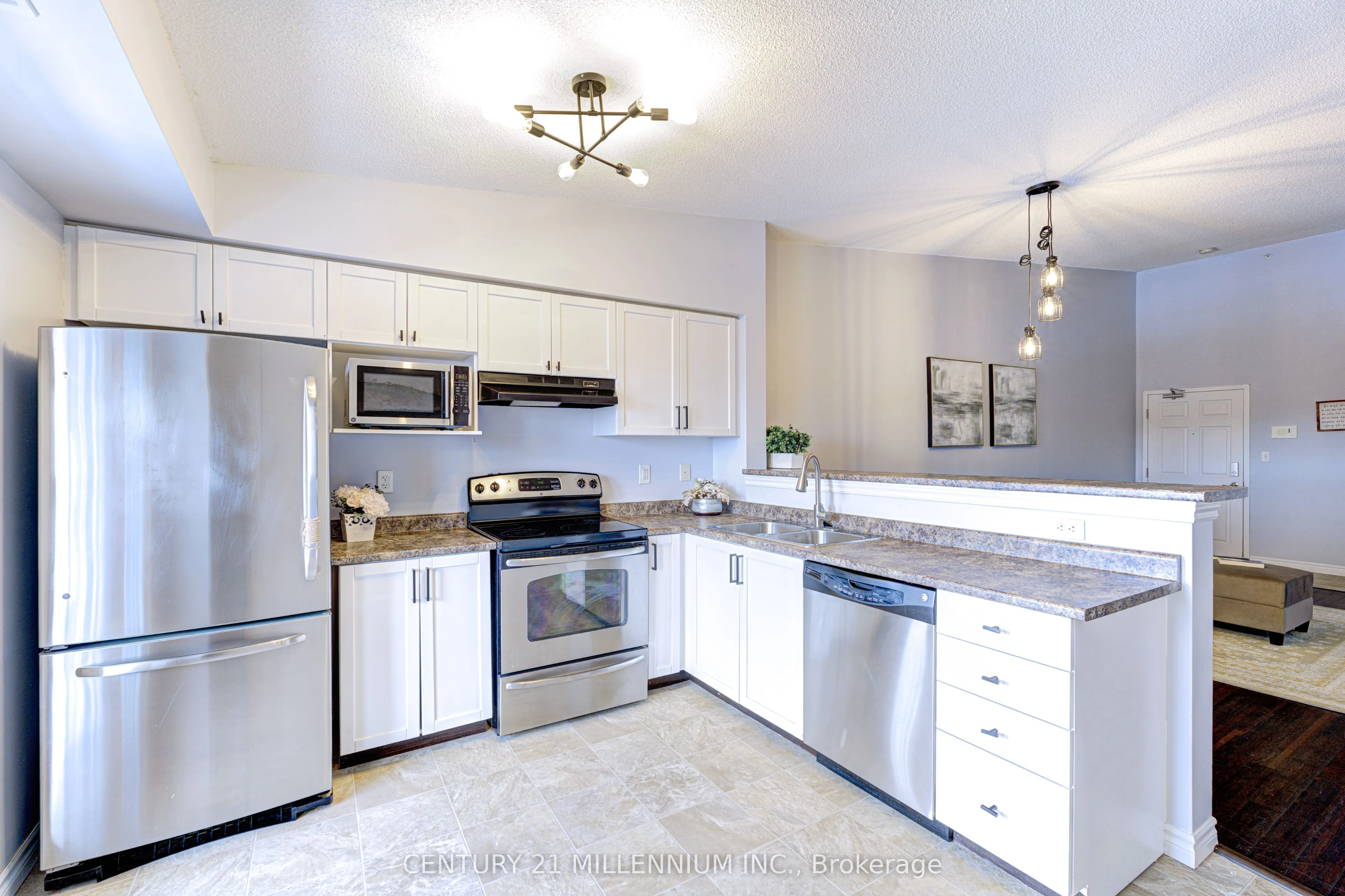 1380 Main Street E, #407