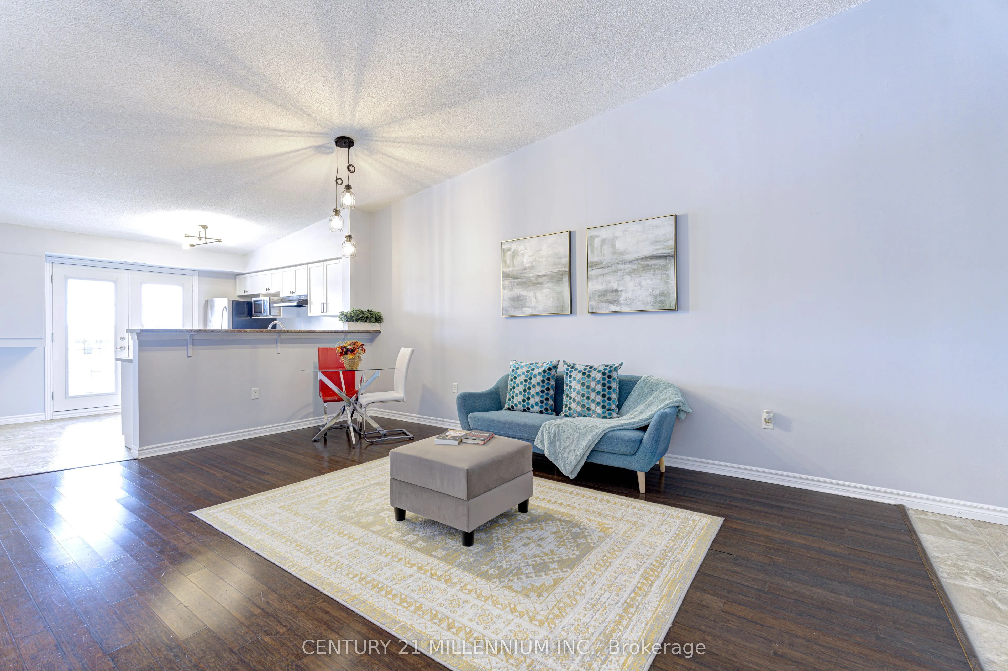 1380 Main Street E, #407