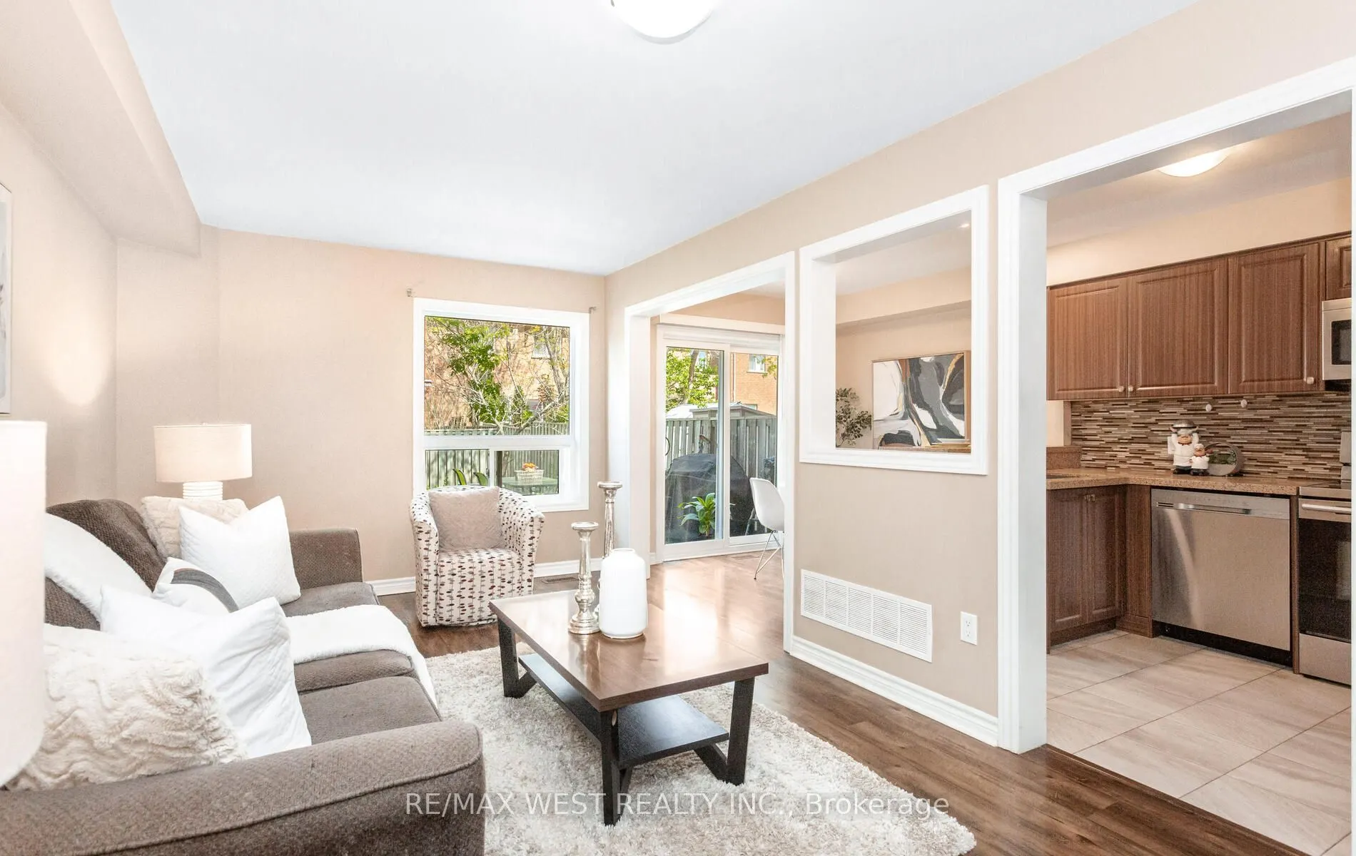 3953 Freeman Terrace