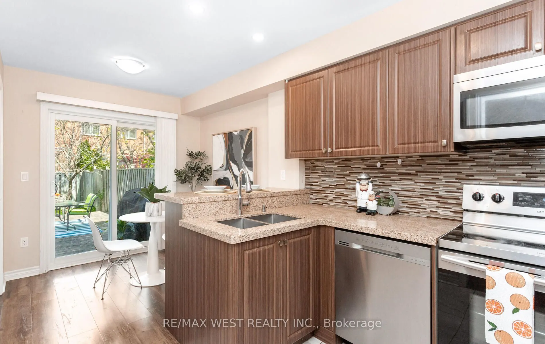 3953 Freeman Terrace