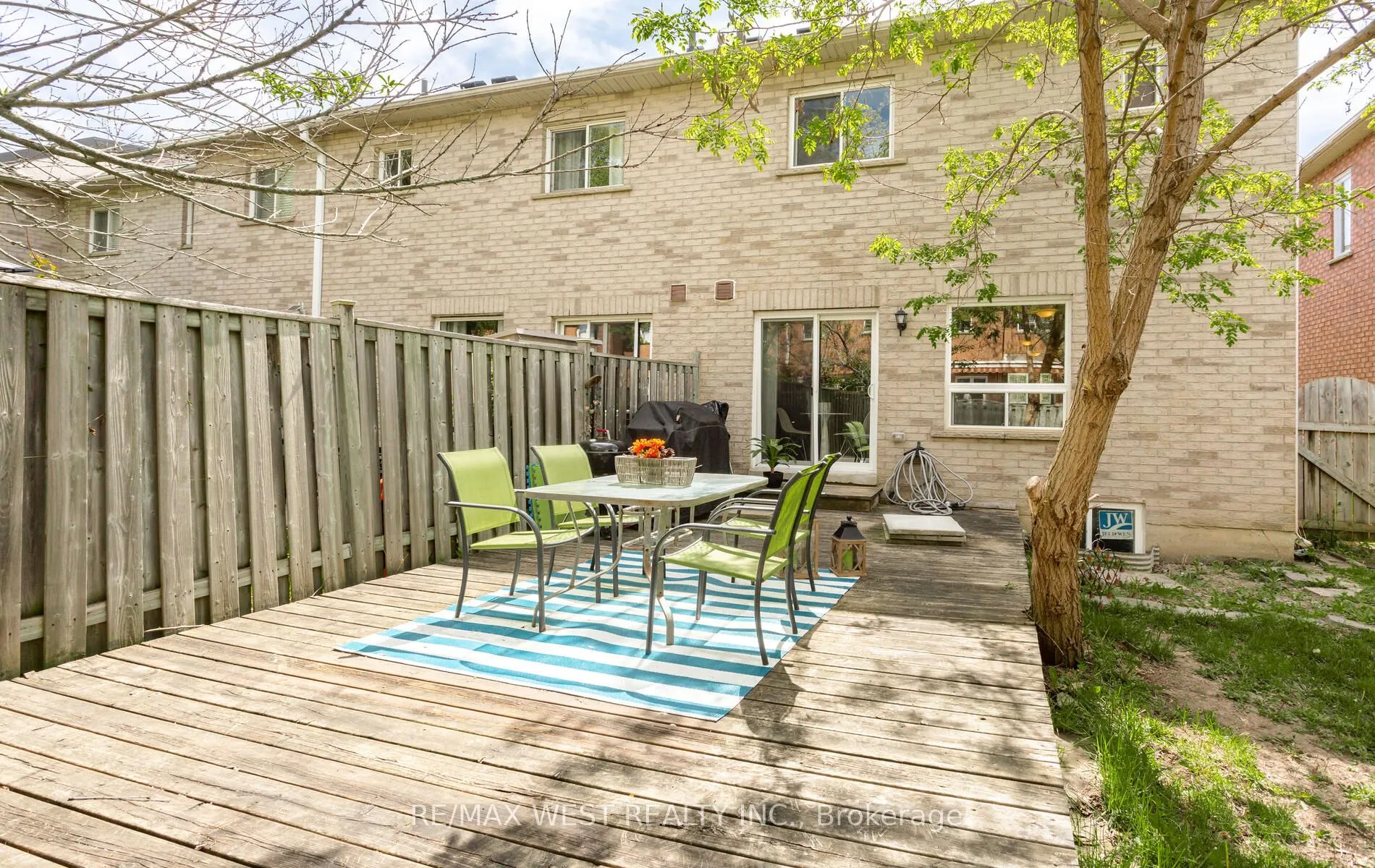 3953 Freeman Terrace