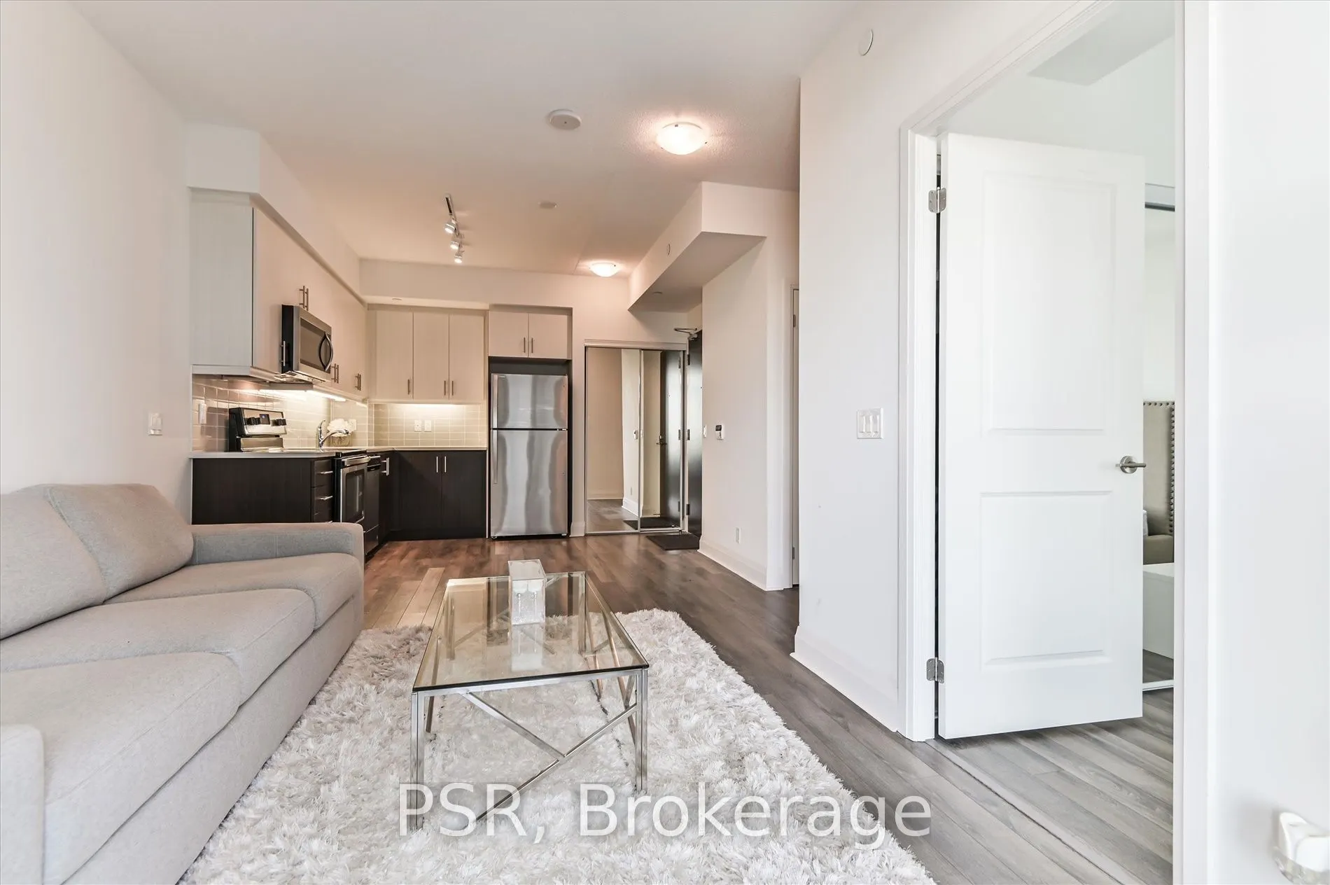 15 Zorra Street, #1010