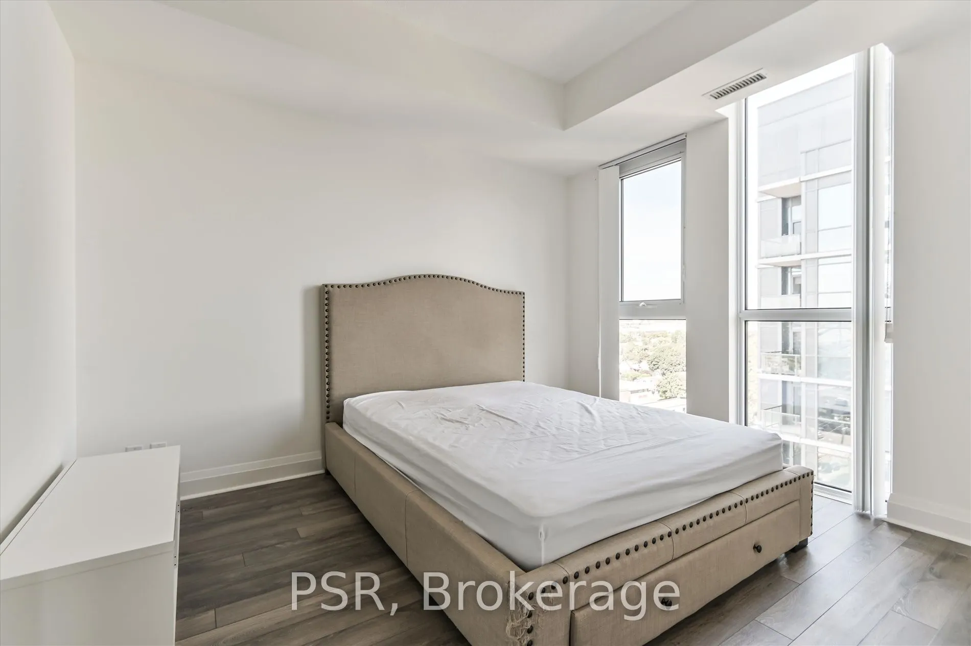 15 Zorra Street, #1010