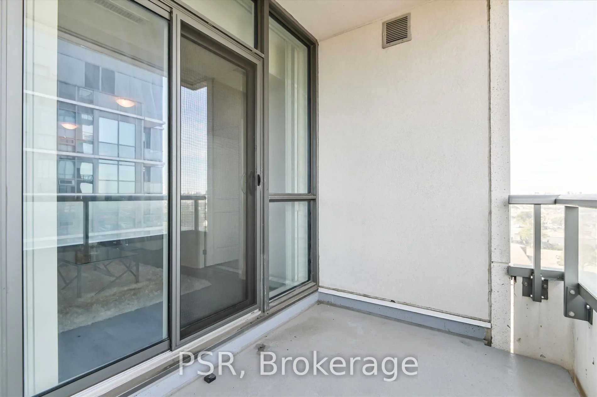 15 Zorra Street, #1010