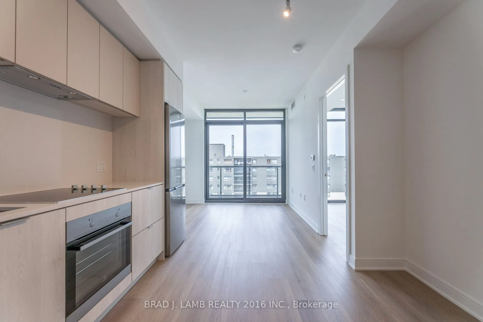 86 Dundas Street E, #1010