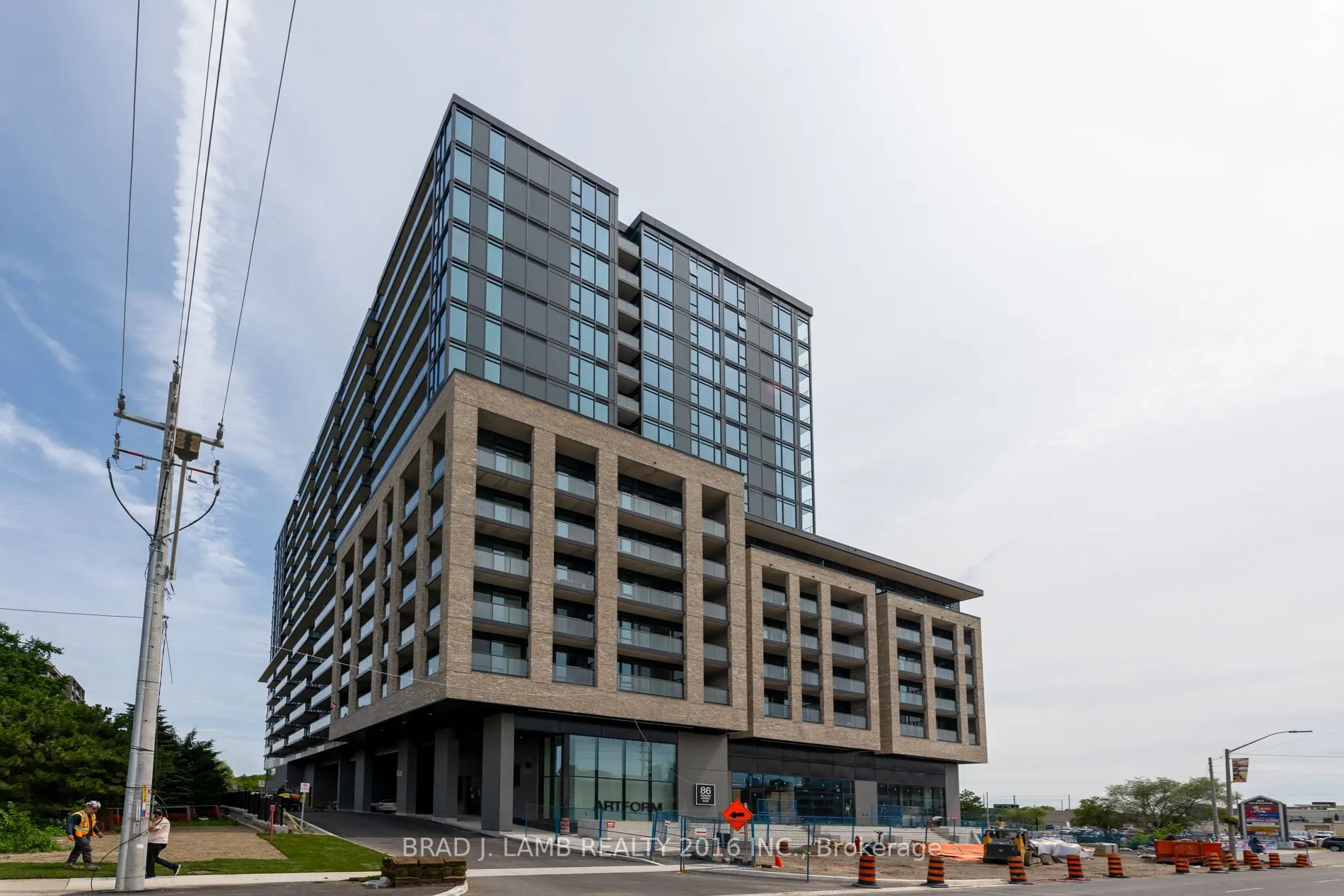 86 Dundas Street E, #1010