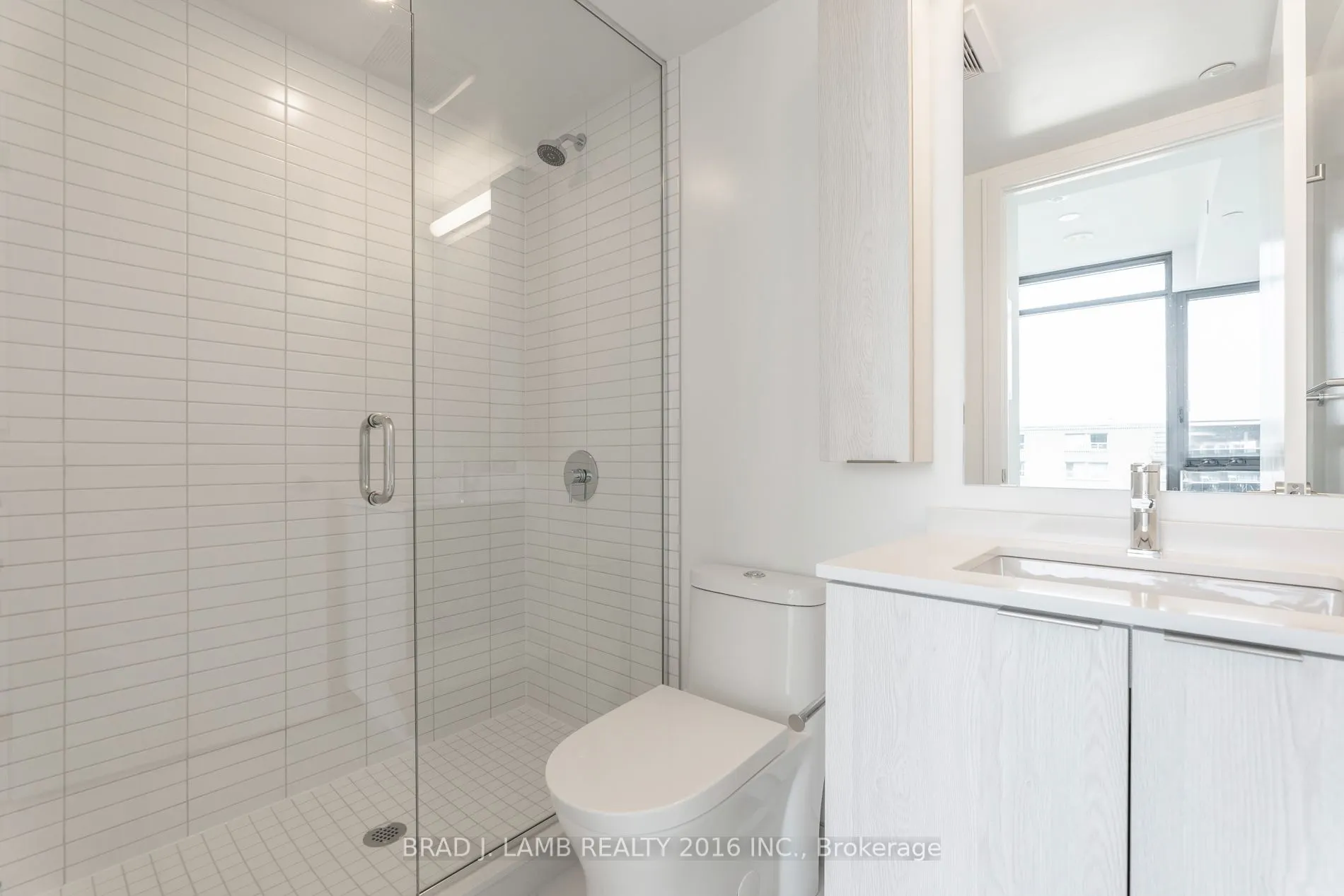 86 Dundas Street E, #1010