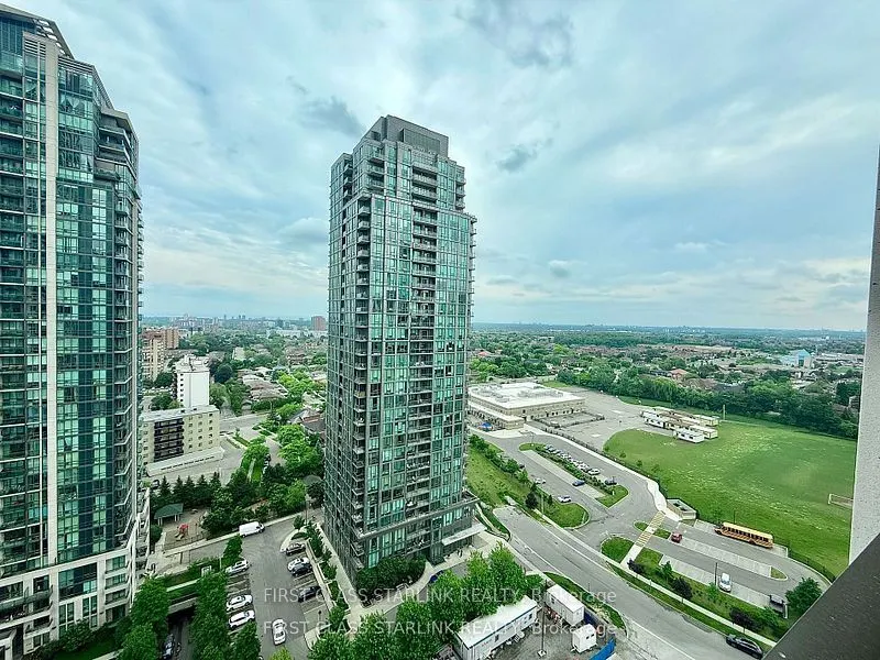 36 Elm Drive W, #2006