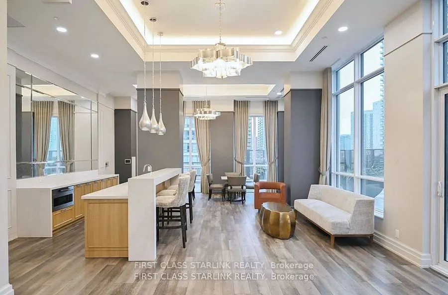 36 Elm Drive W, #2006