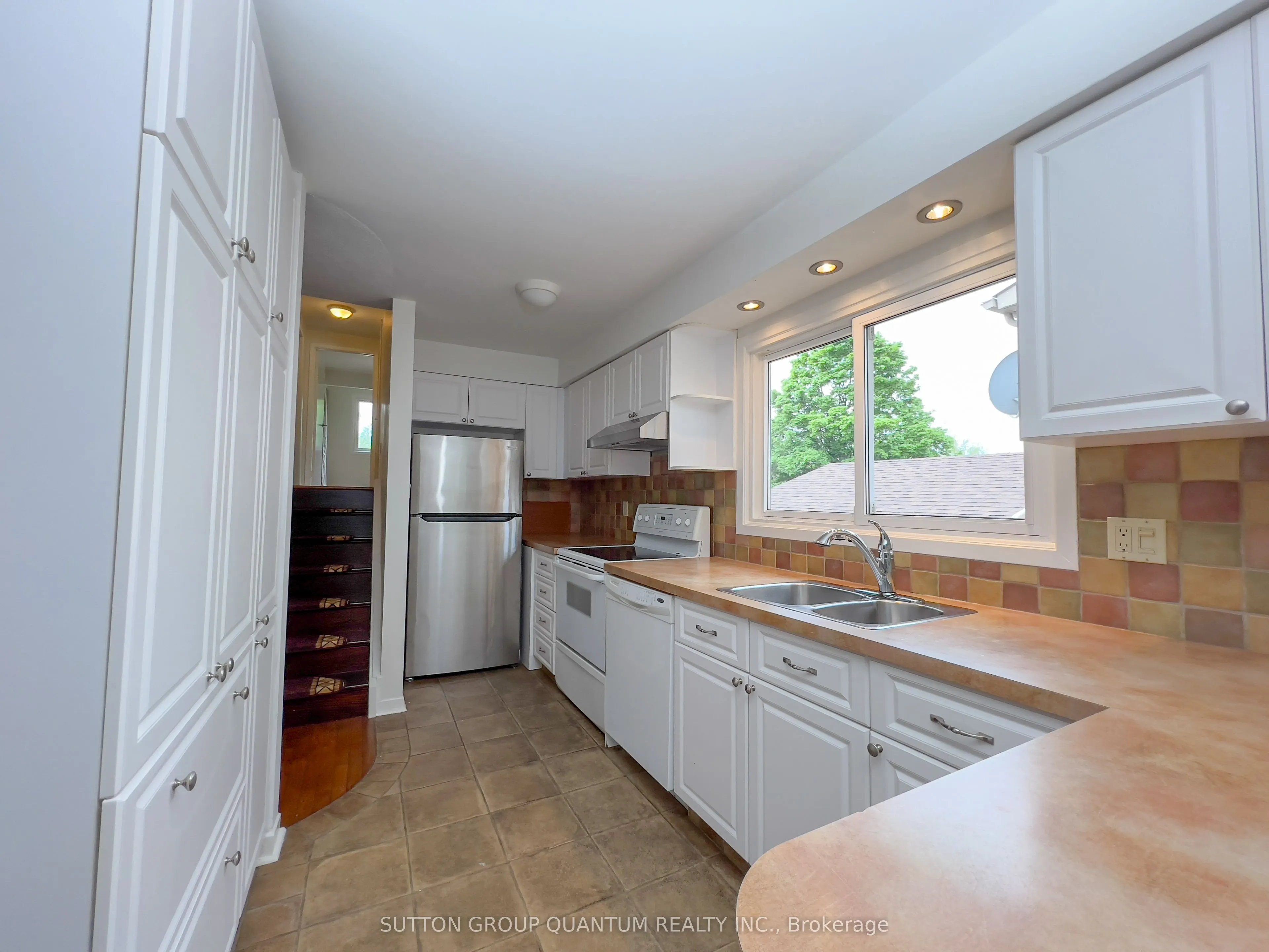 4262 Jefton Crescent