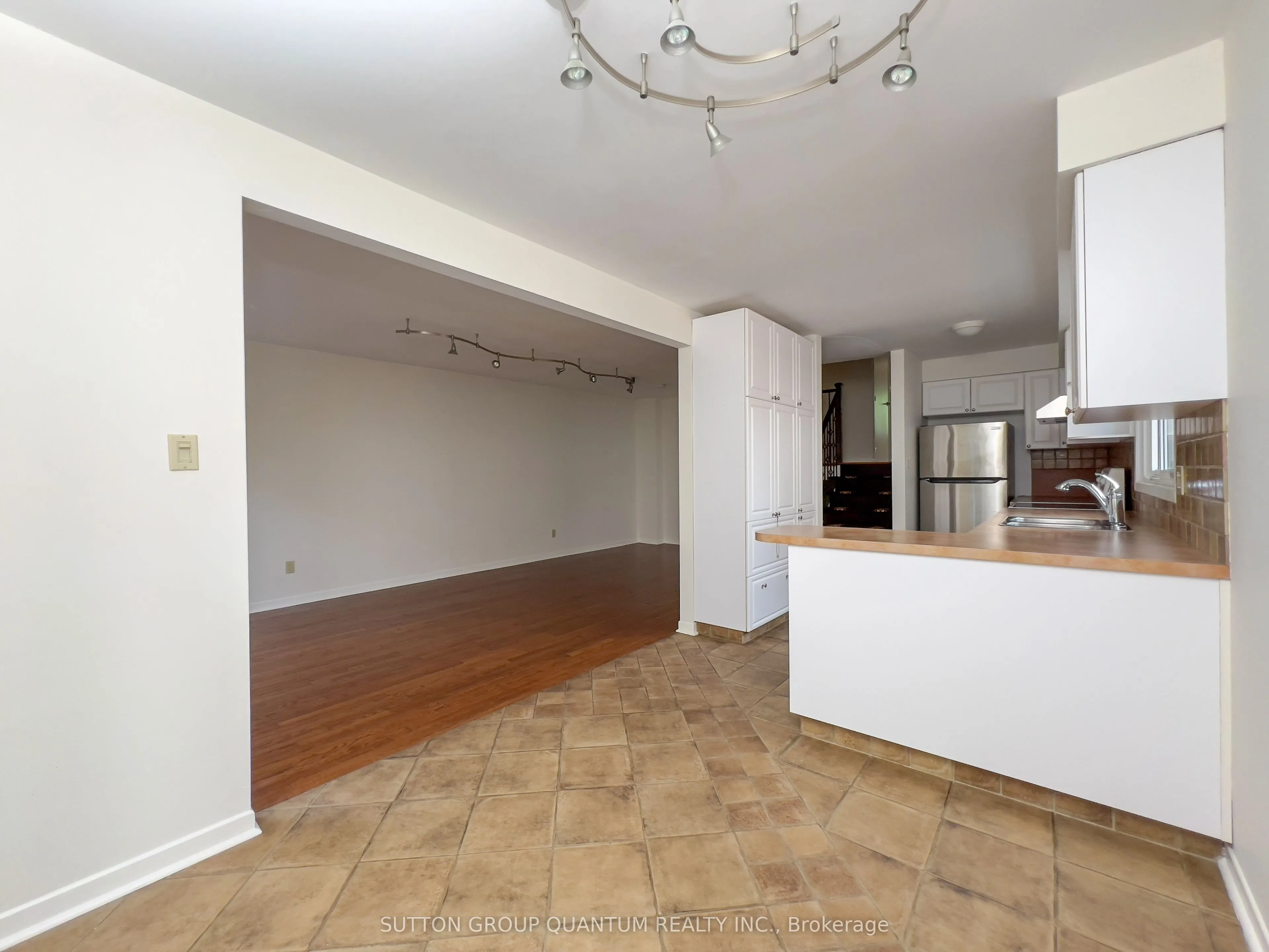4262 Jefton Crescent