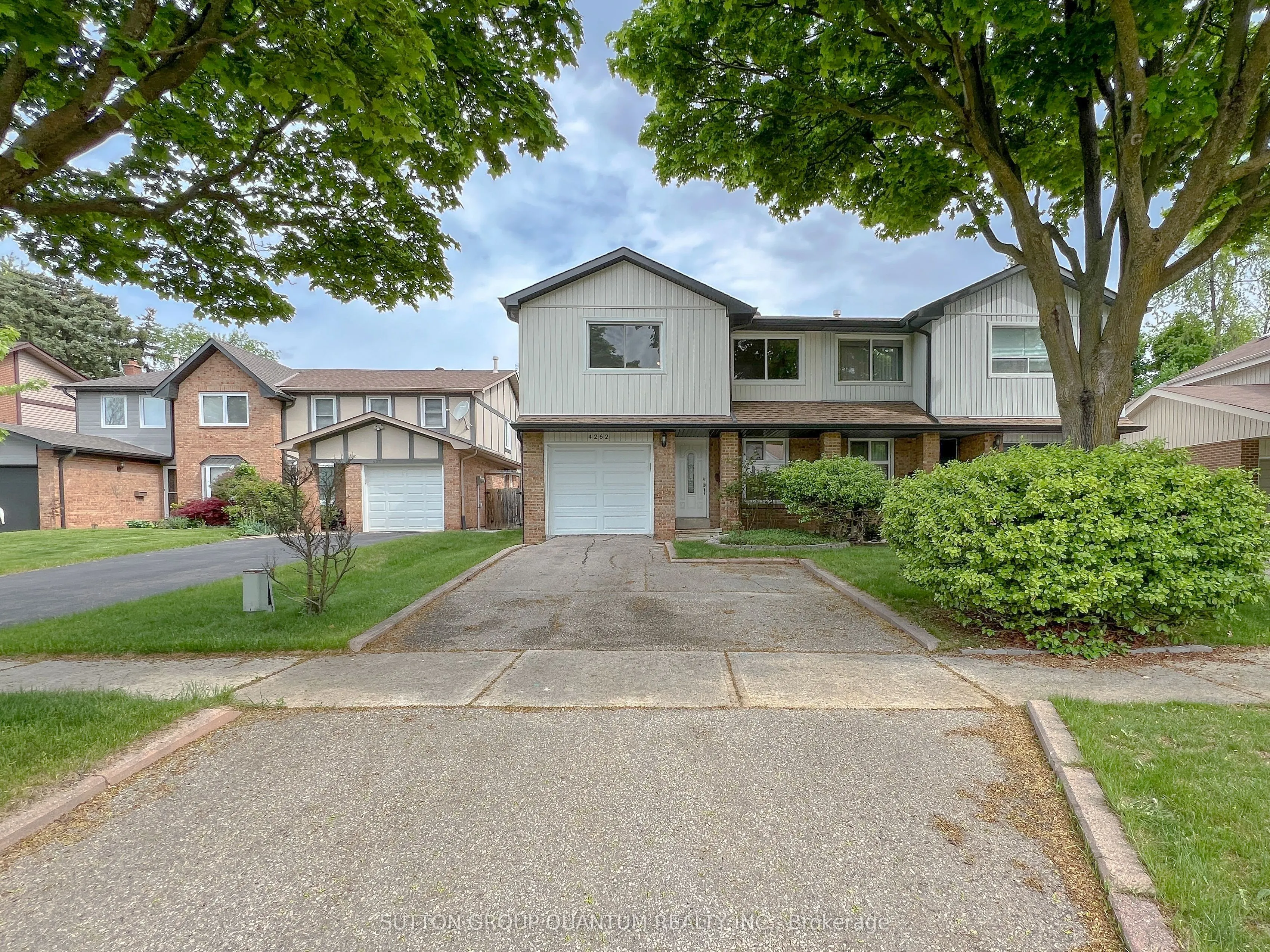 4262 Jefton Crescent