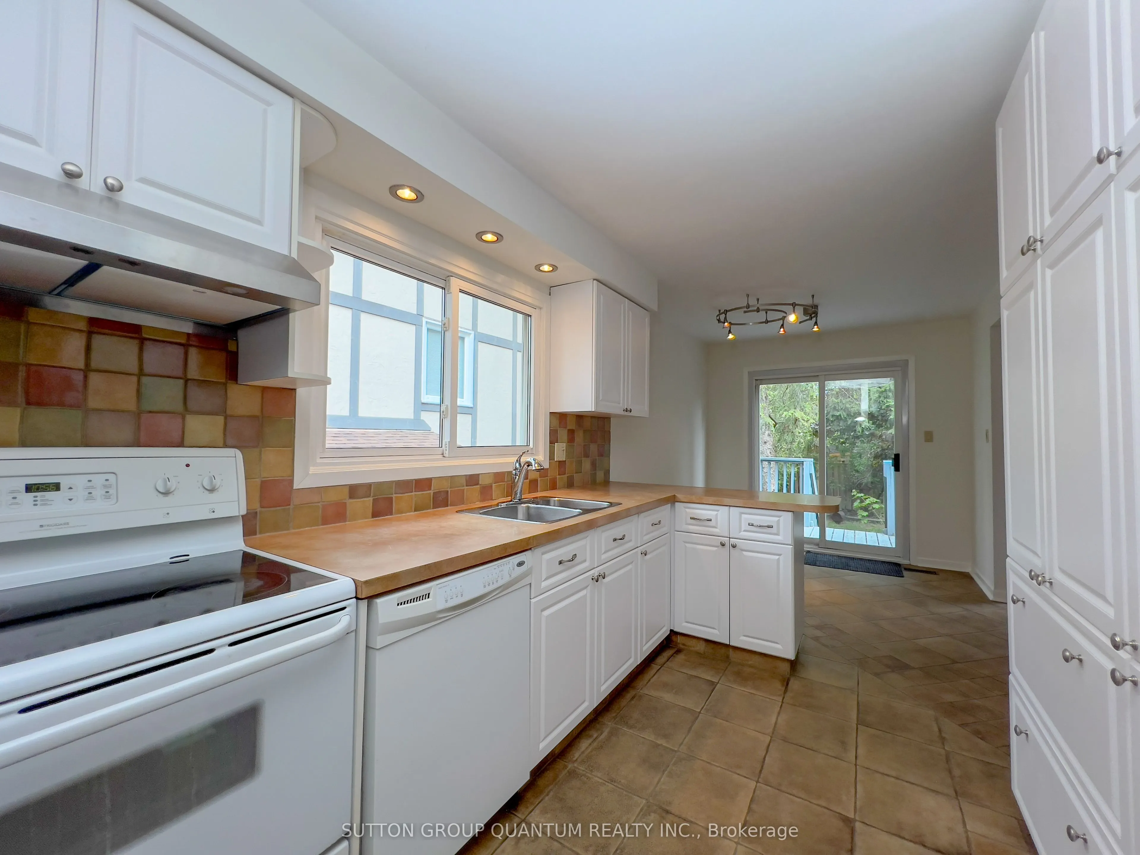 4262 Jefton Crescent