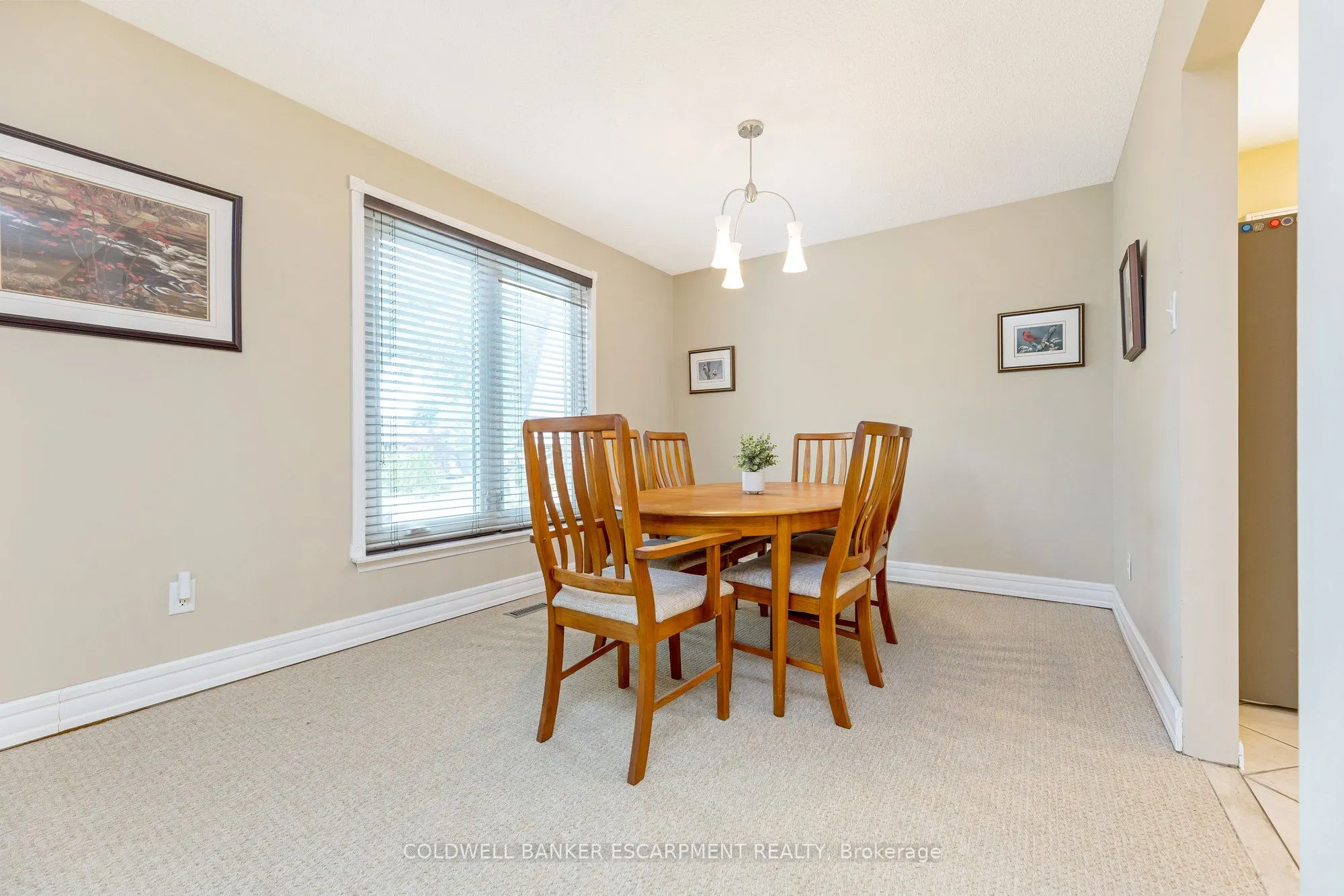 37 Grassmere Crescent
