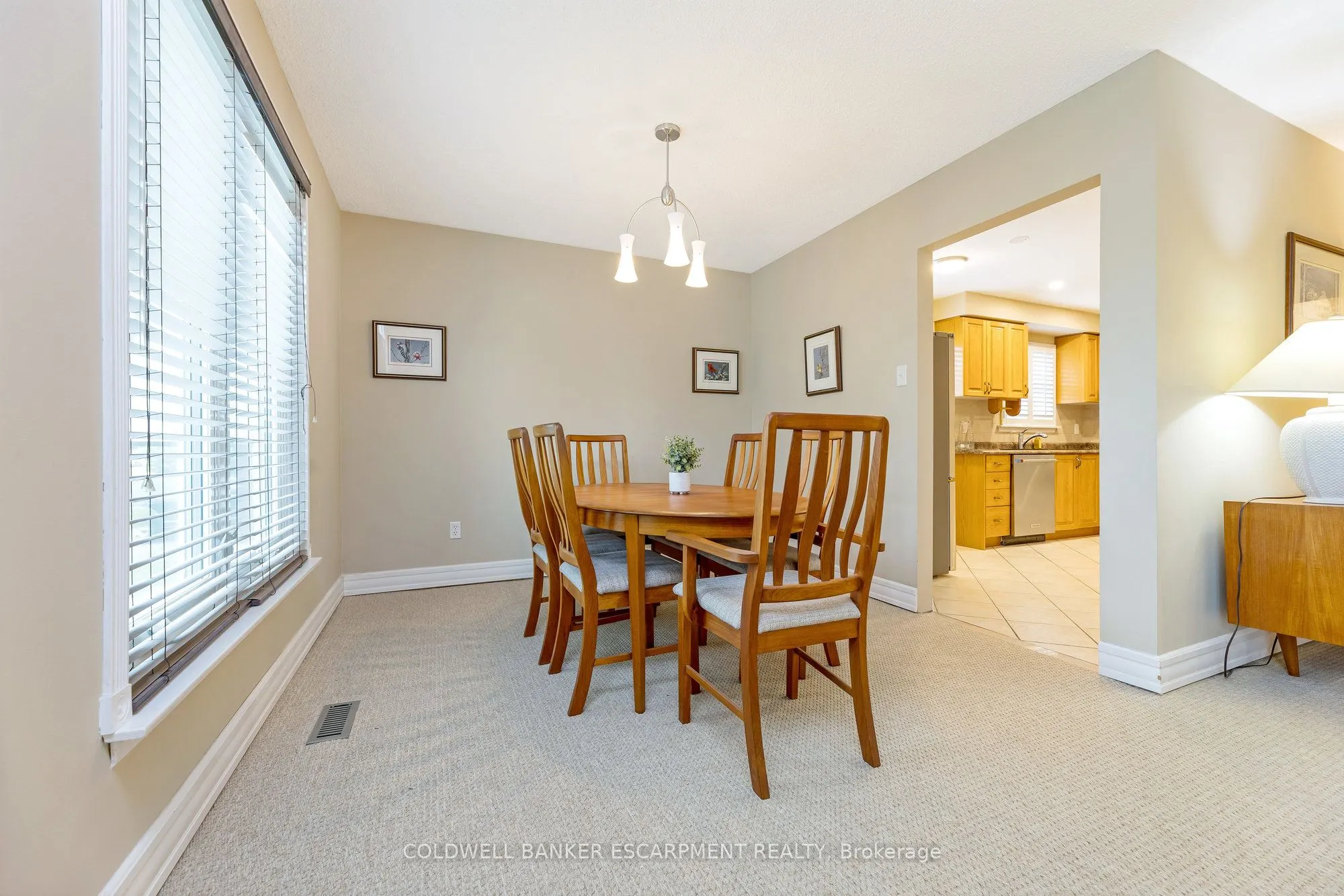 37 Grassmere Crescent