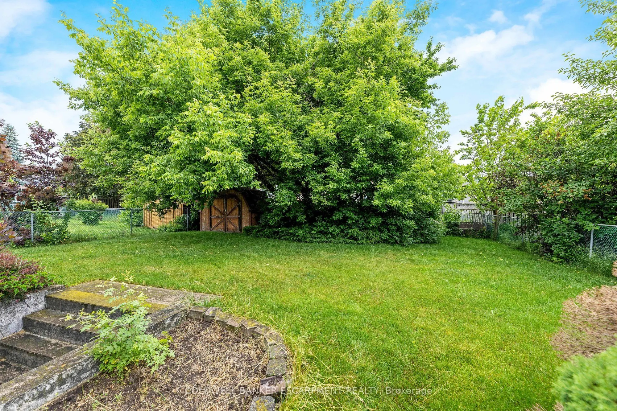 37 Grassmere Crescent
