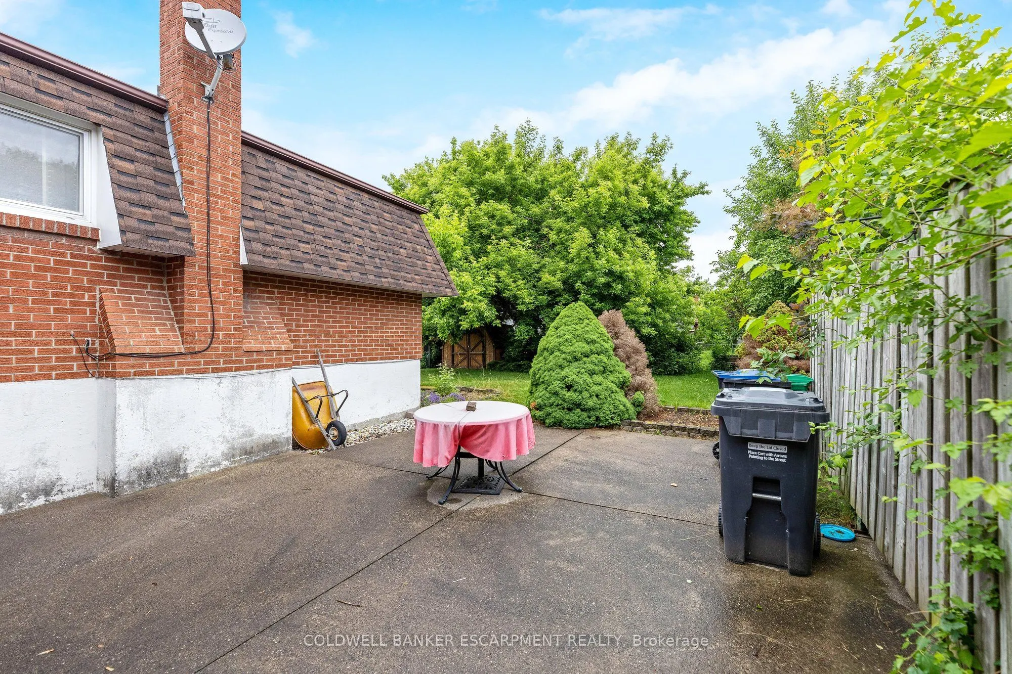 37 Grassmere Crescent