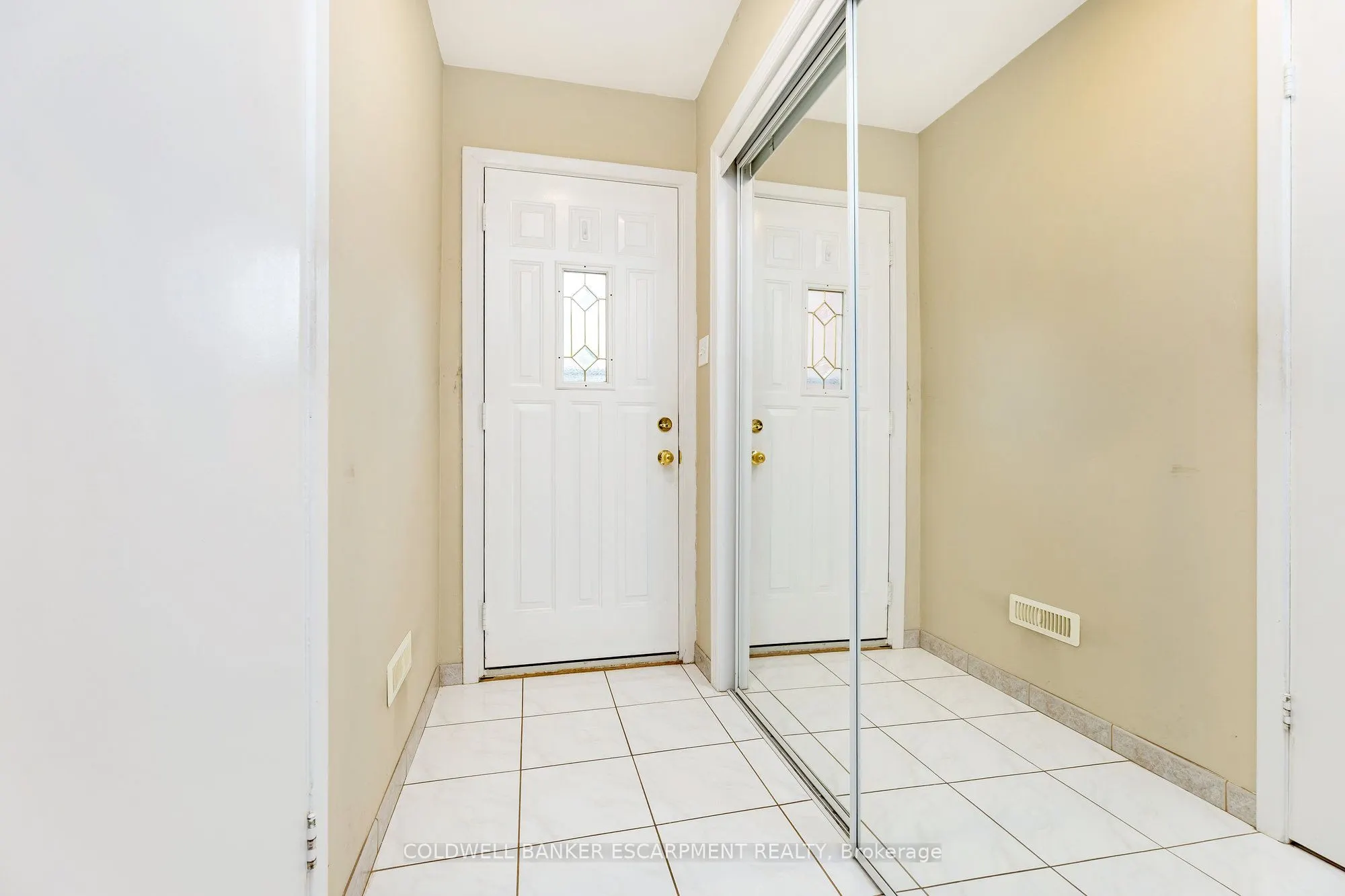 37 Grassmere Crescent
