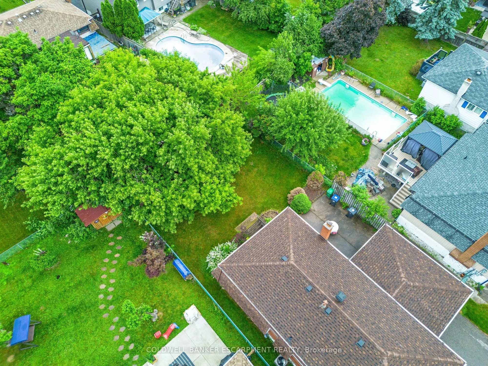 37 Grassmere Crescent