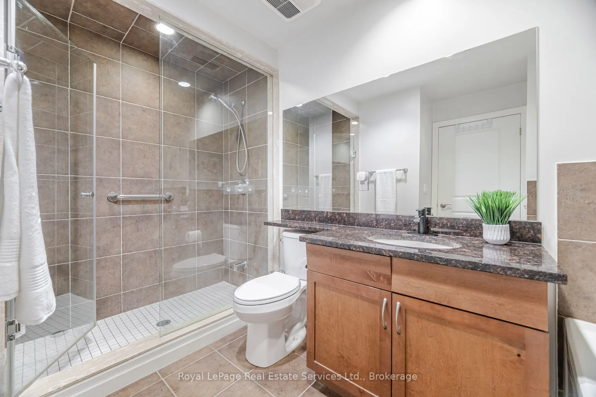 360 Pearl Street, #303