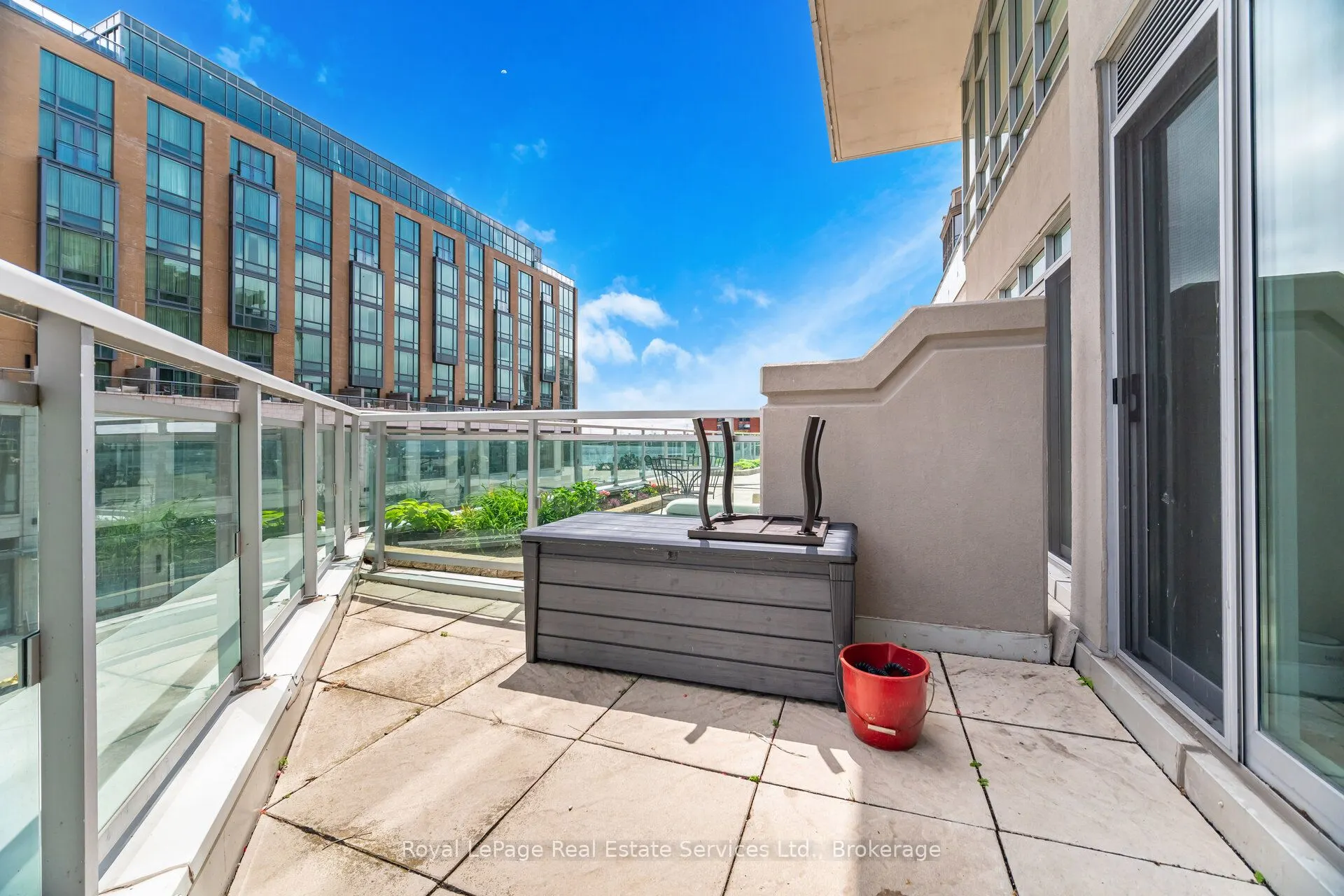 360 Pearl Street, #303