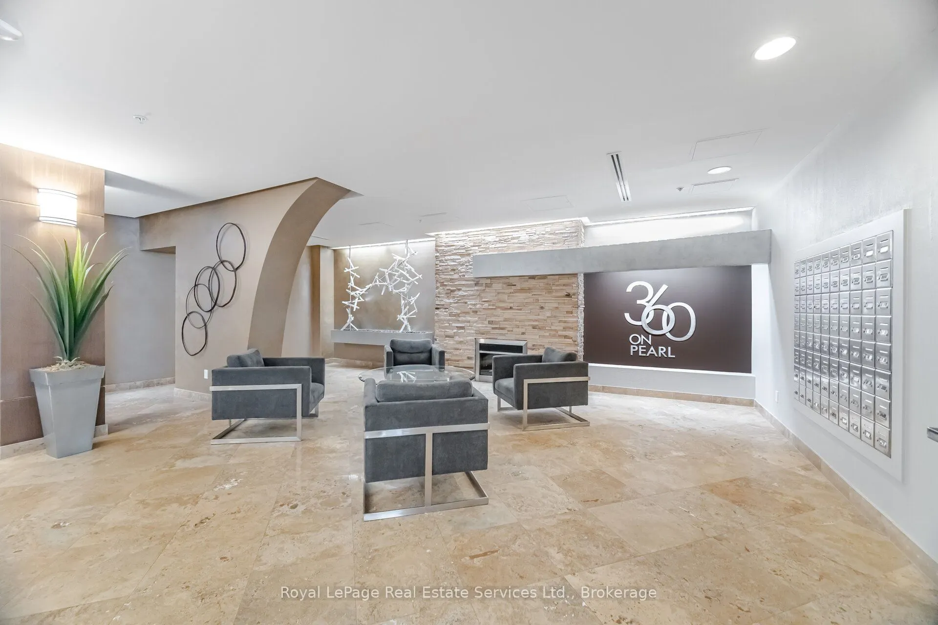 360 Pearl Street, #303
