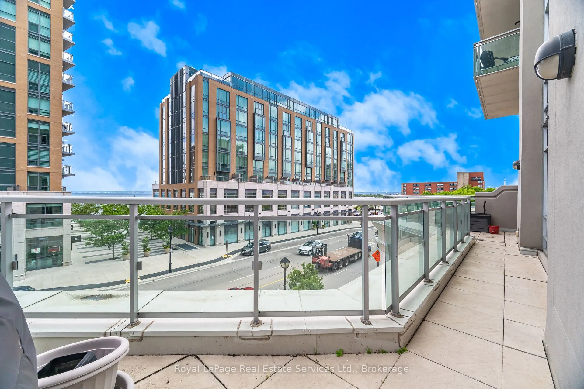 360 Pearl Street, #303