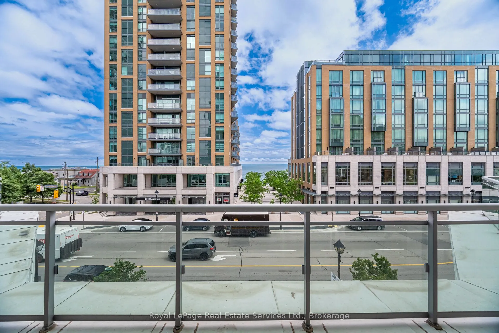 360 Pearl Street, #303