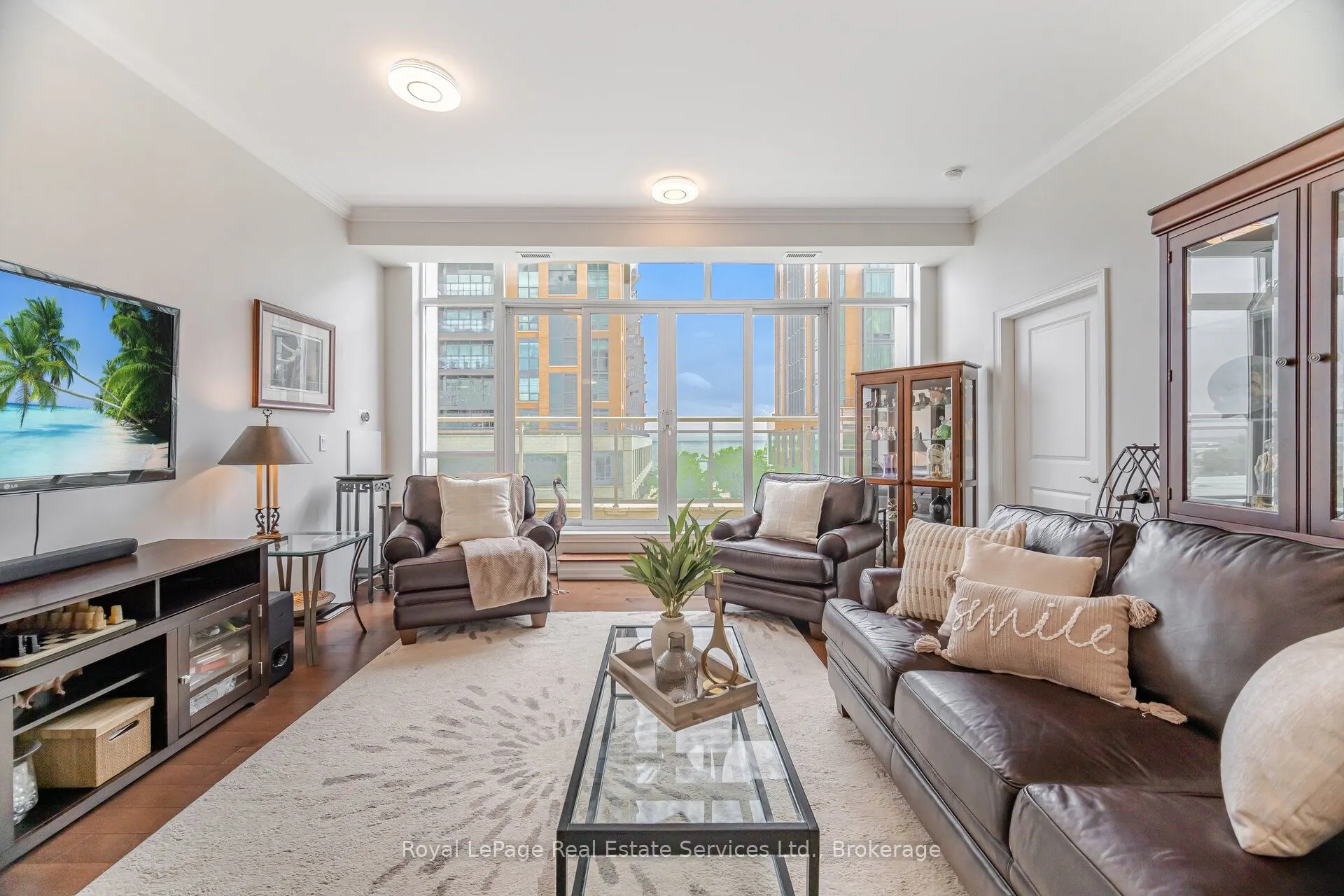 360 Pearl Street, #303