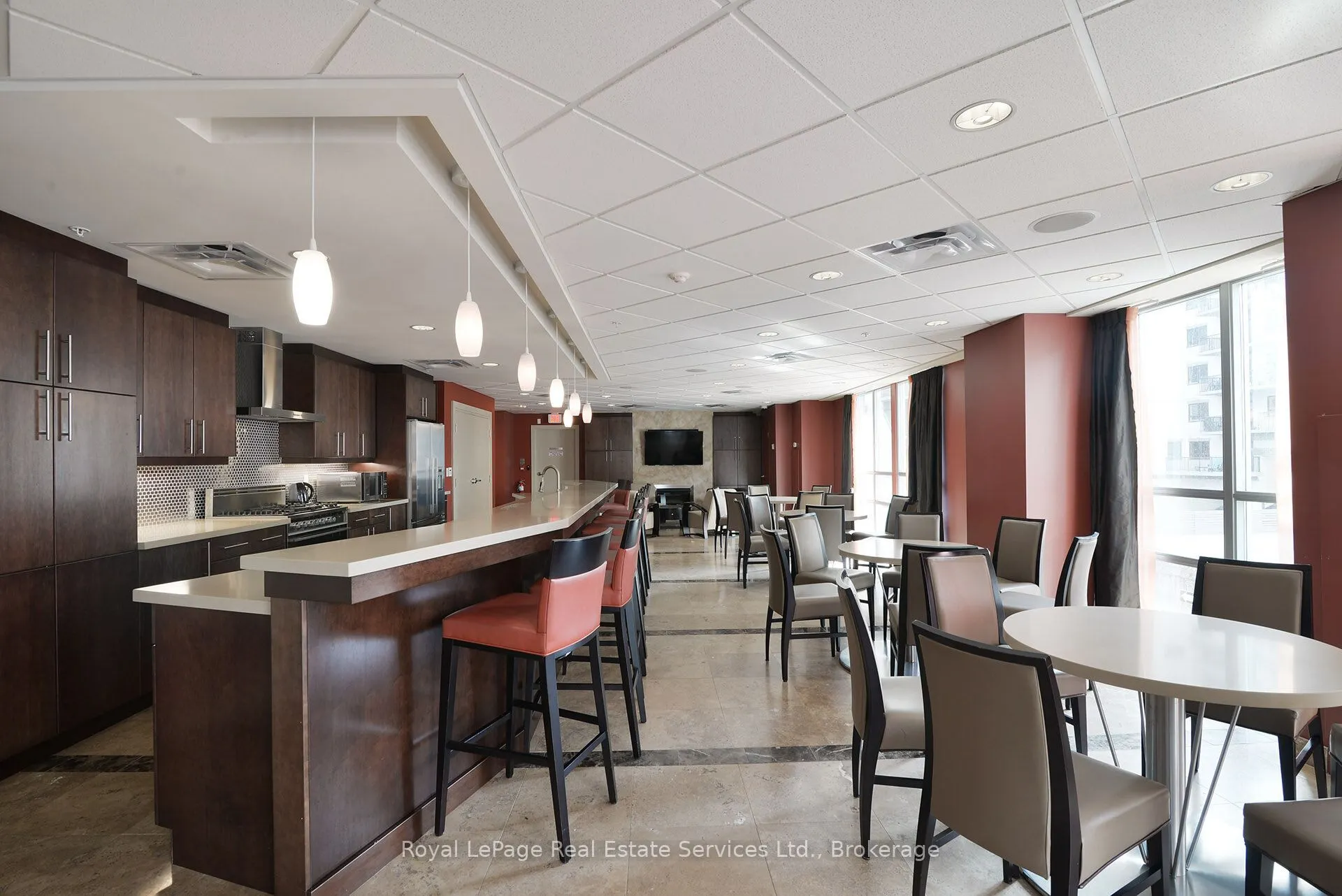 360 Pearl Street, #303