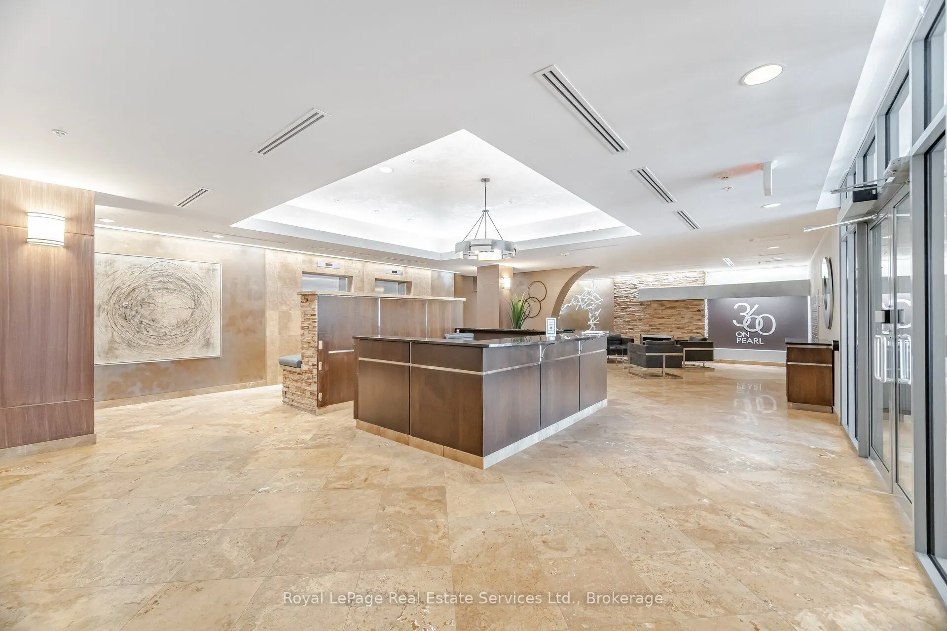 360 Pearl Street, #303