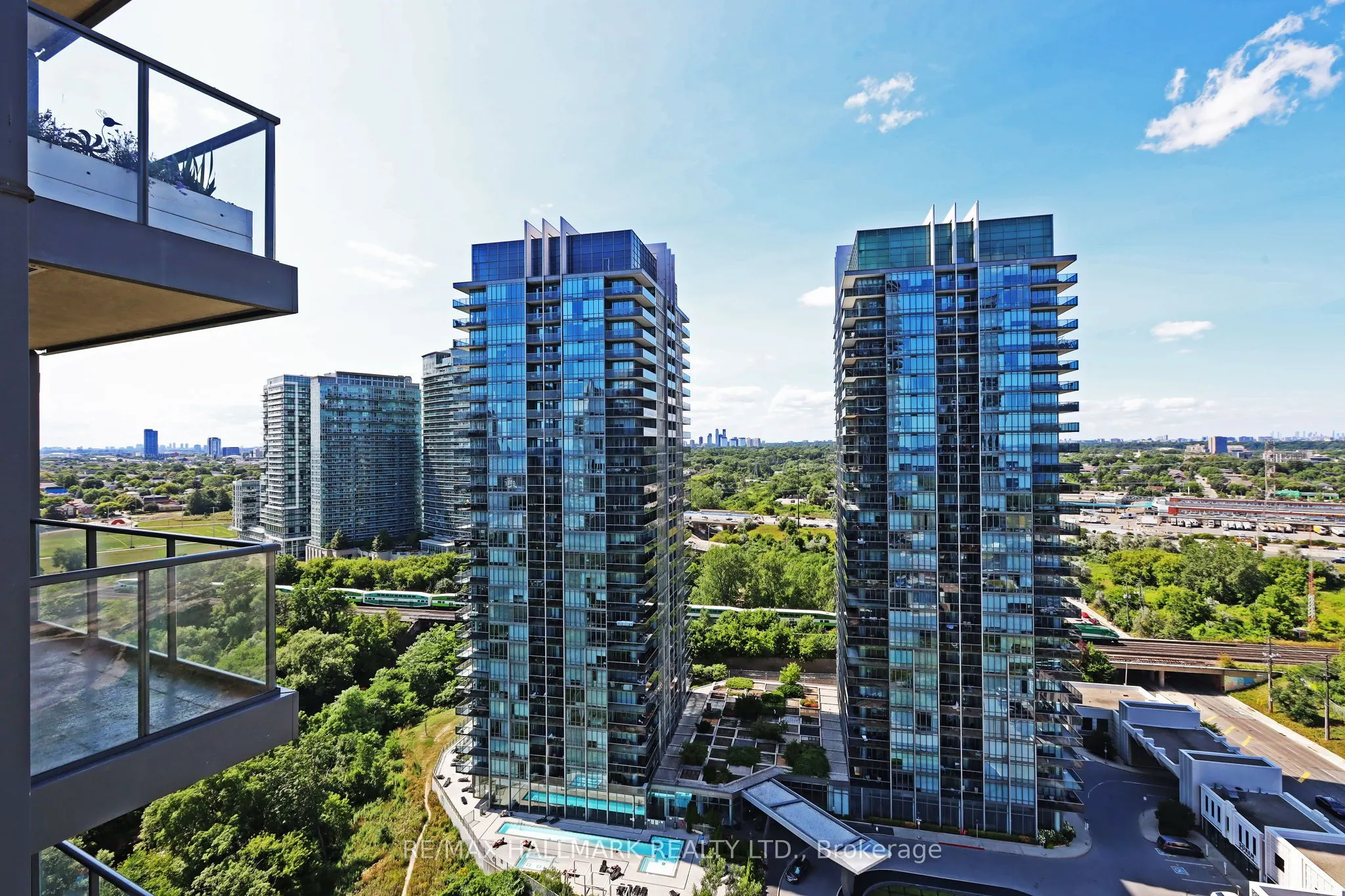 36 Park Lawn Road, #1909