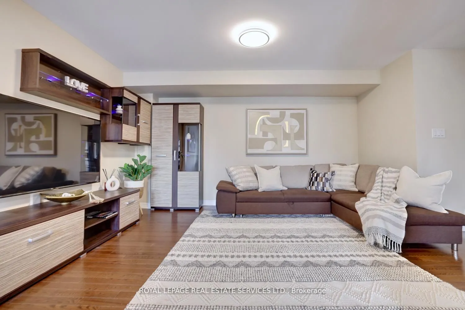 1234 Rose Way