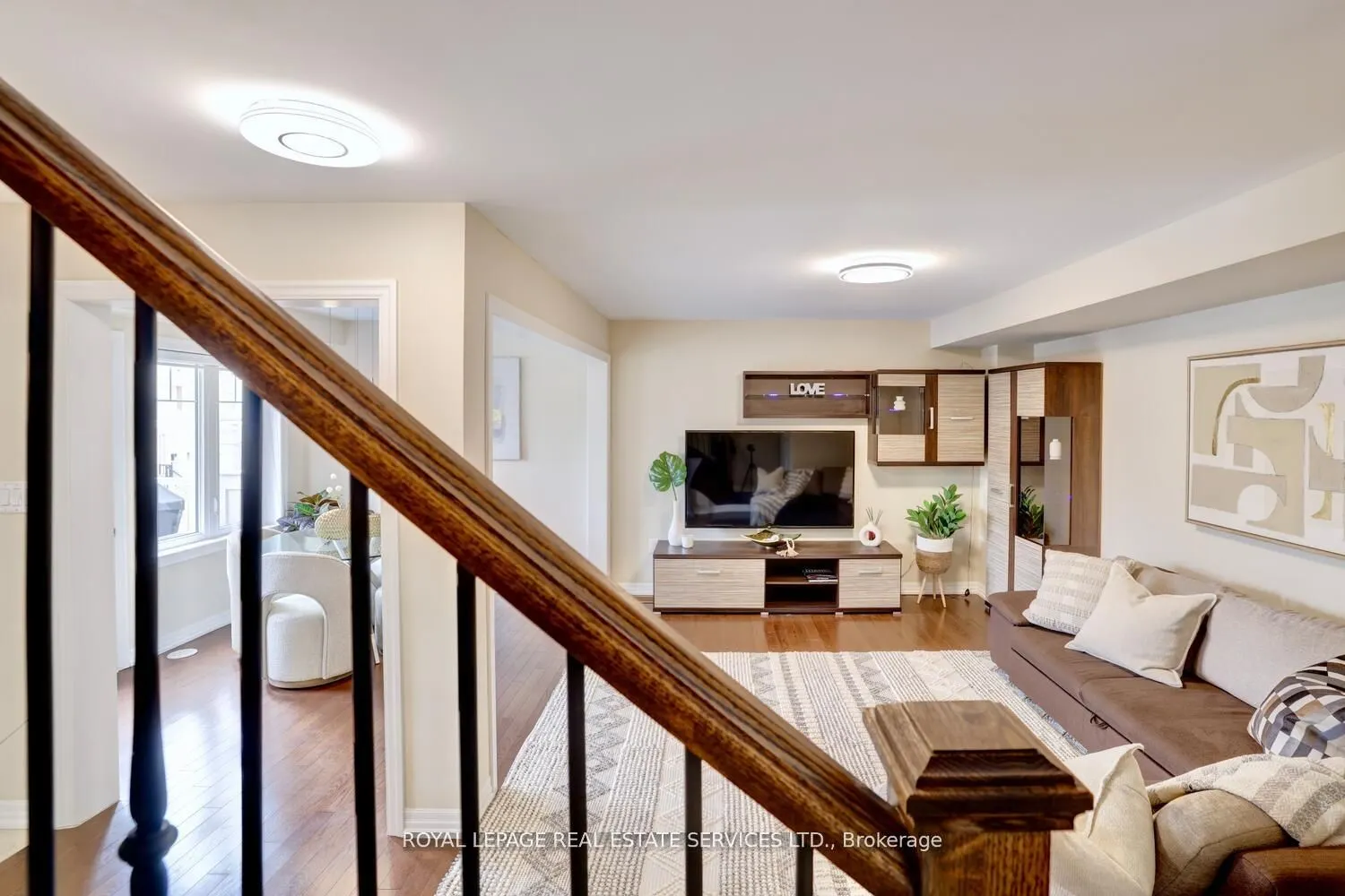 1234 Rose Way