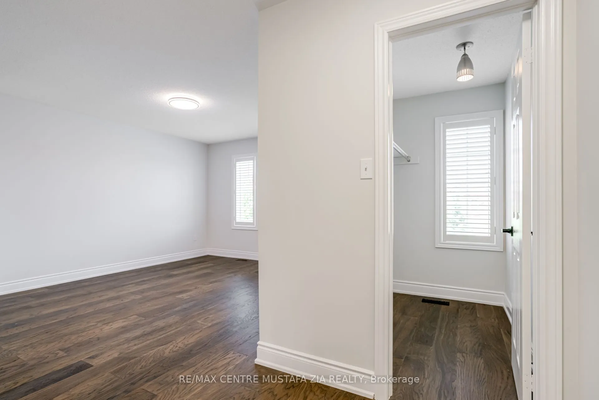 562 Nairn Circle