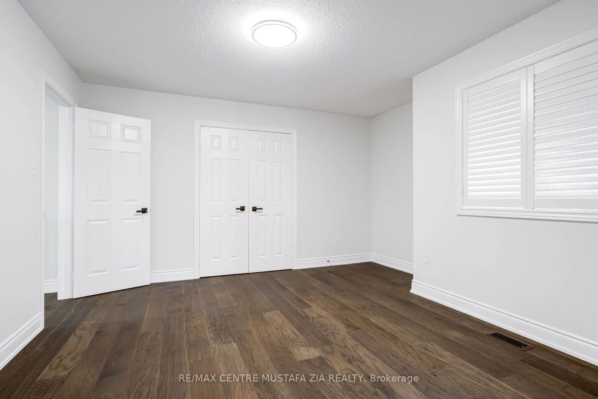 562 Nairn Circle