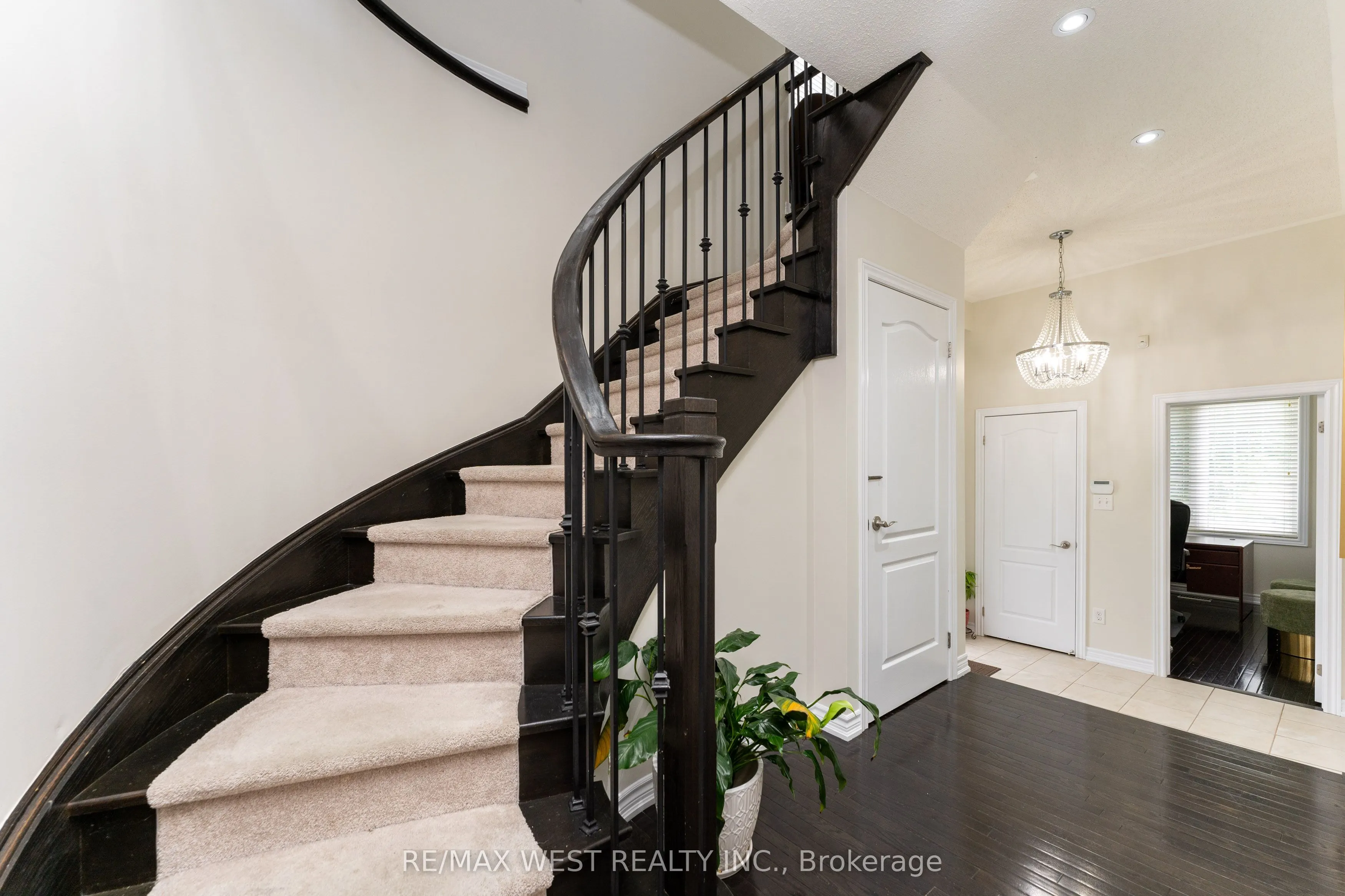 2120 Fiddlers Way