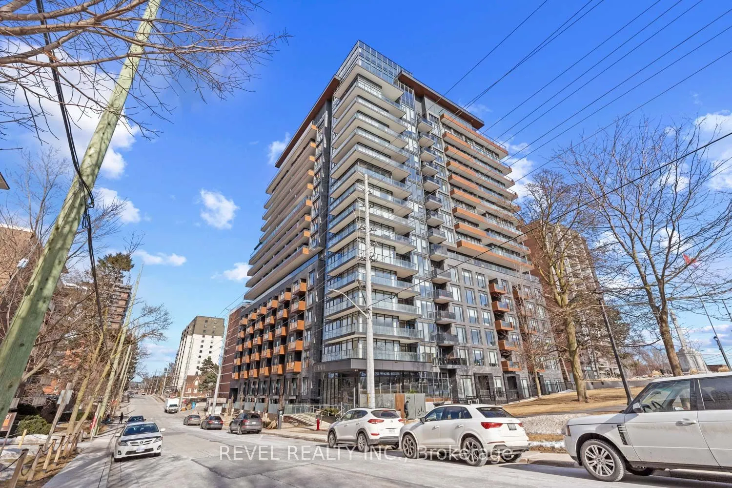 21 Park Street E, #520