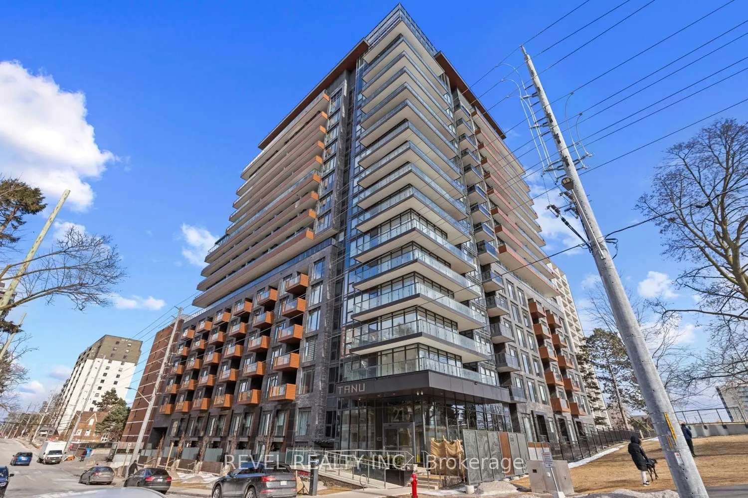 21 Park Street E, #520